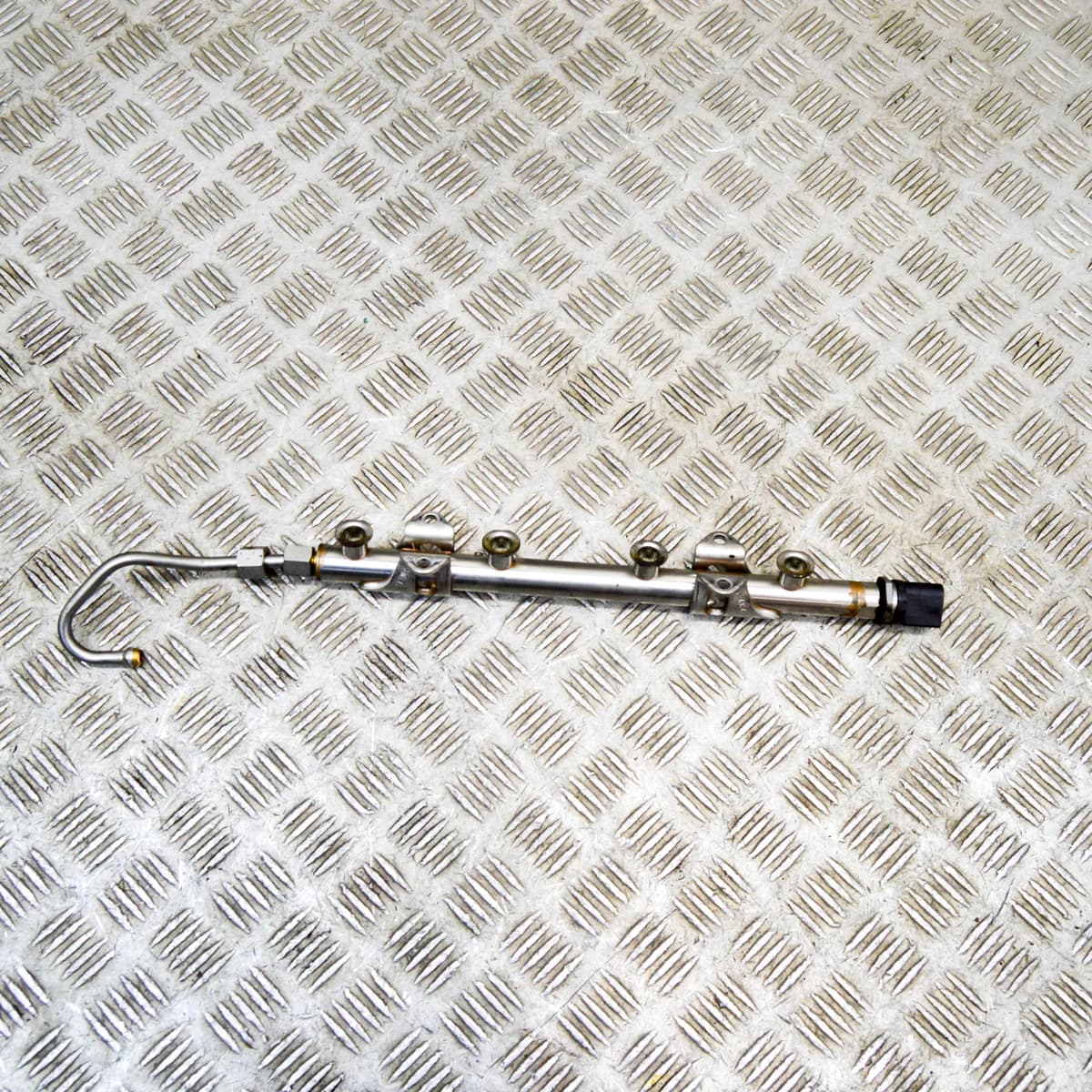 VOLKSWAGEN SCIROCCO MK3 Fuel Rail 04E133320D 06J906051F 1.4 Petrol 92kw 2016