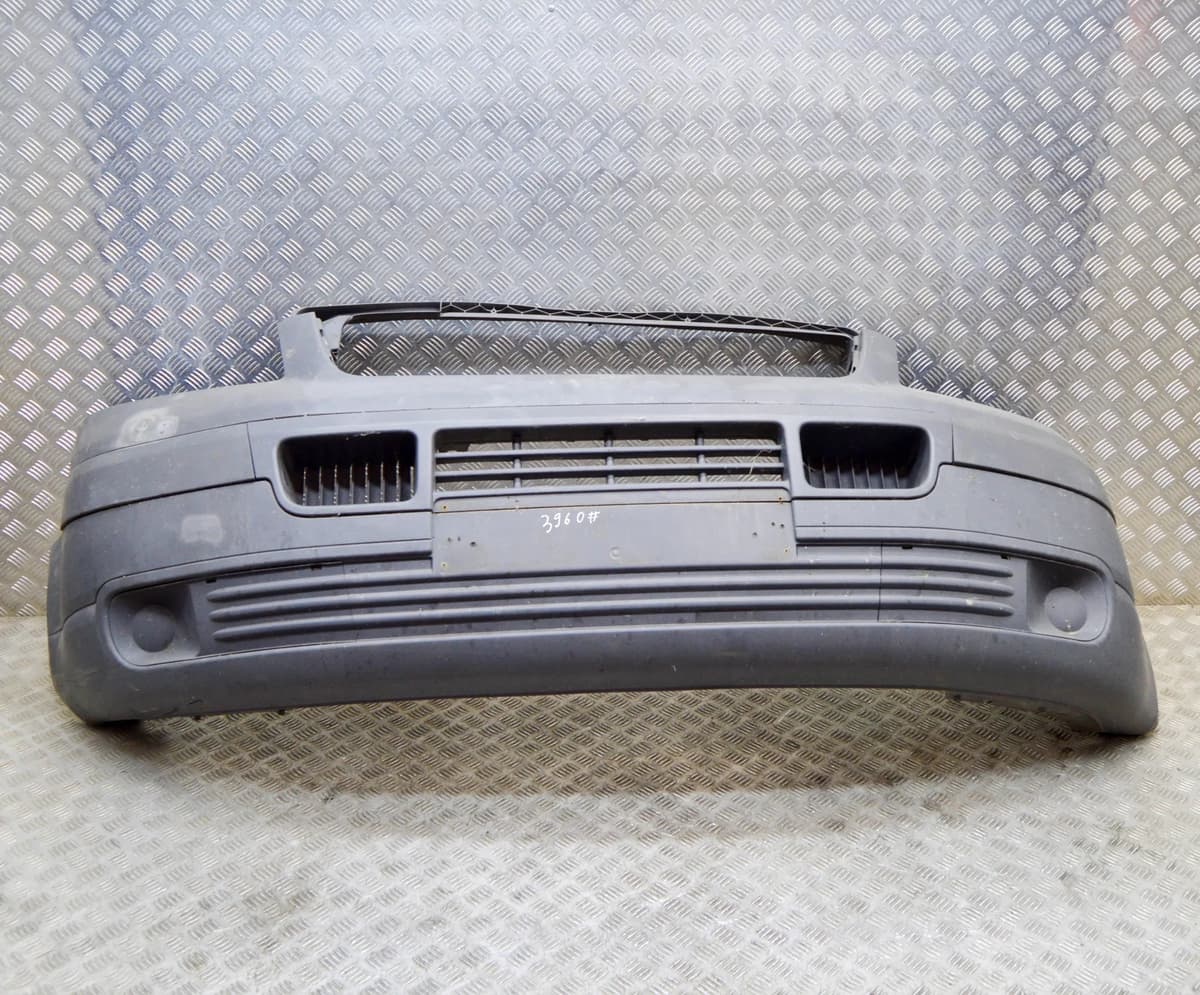 VOLKSWAGEN TRANSPORTER T5 Furgon Front Bumper 7H0807101 2.5 Diesel 96kw 2006