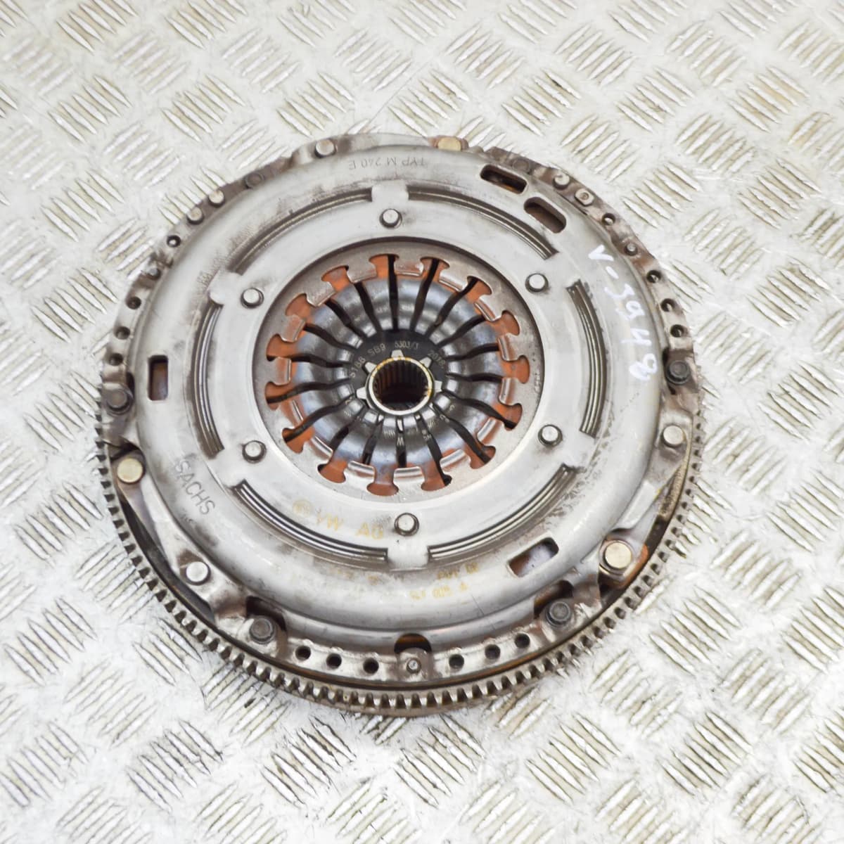 SKODA OCTAVIA MK3 5E Clutch Flywheel Kit 1.6 Diesel 2014