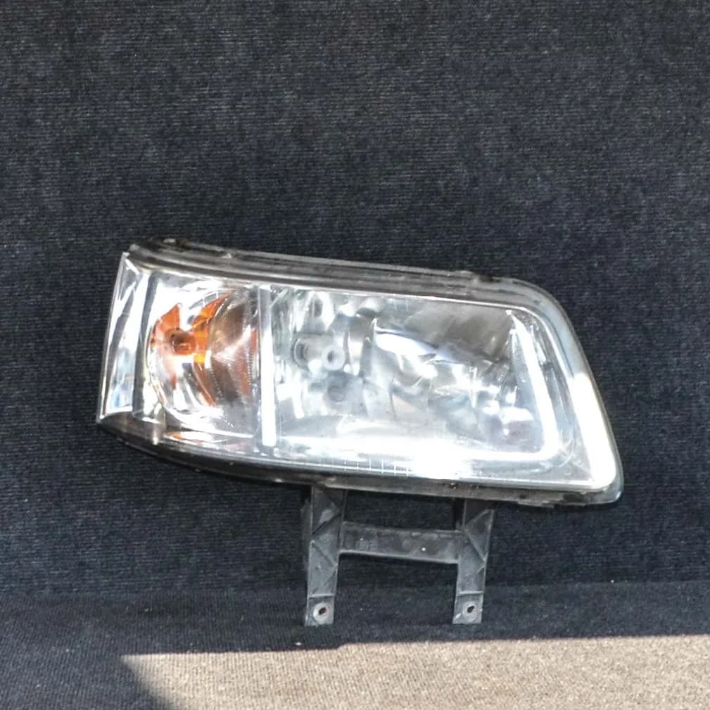 VW TRANSPORTER V T5 Minibus / passenger 2004 Front Right Headlight 7H1941616D