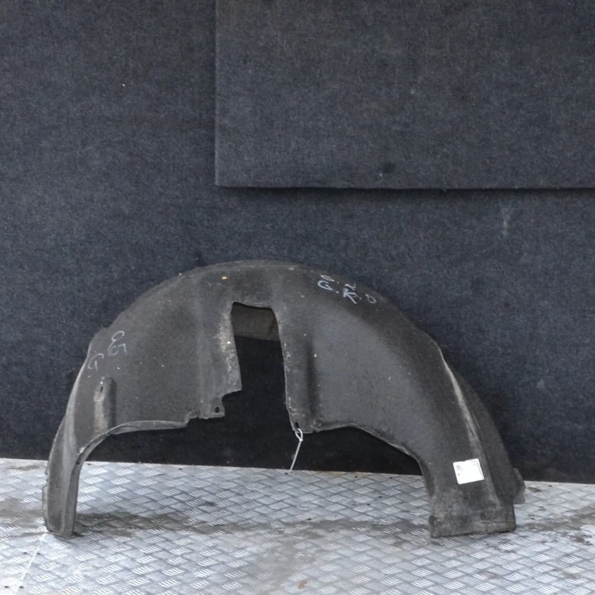 AUDI Q5 8R 2010 Rear Left Arch Liner 8R0810171D