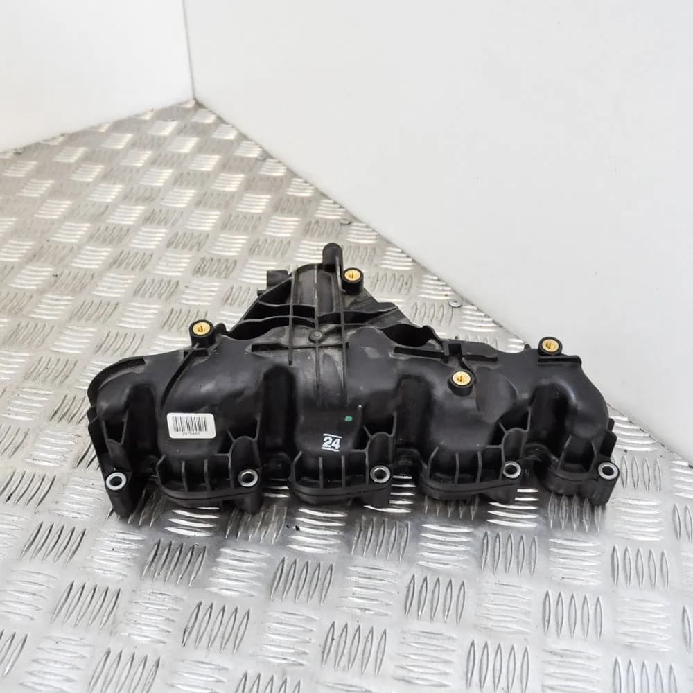 AUDI A4 Avant 8K5, B8 2013 Intake Manifold 03L129711BA