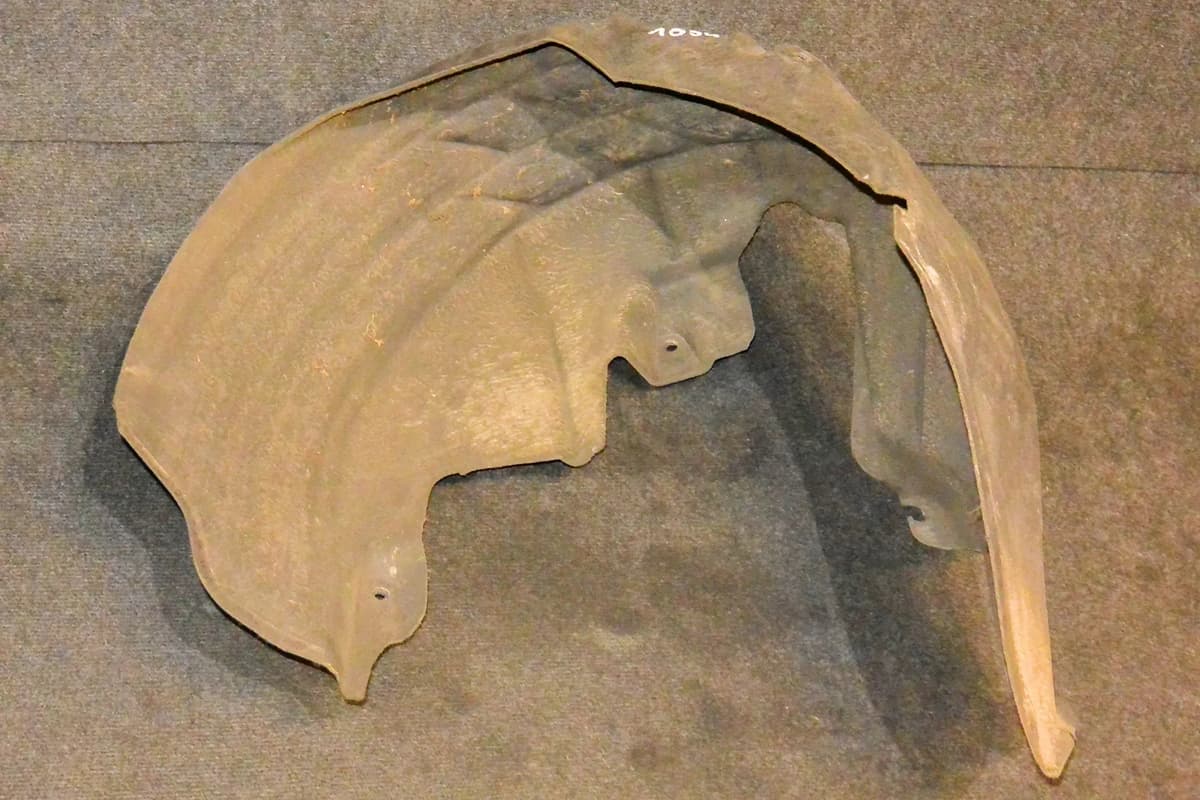 Volkswagen Passat B8 Rear Left Wheel Arch Guard 3G0810971F 2015