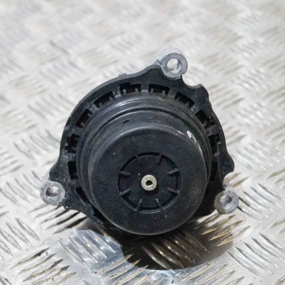 BMW 3 F80 Left Side Engine Mount 2.0 Hybrid 4098743 2016