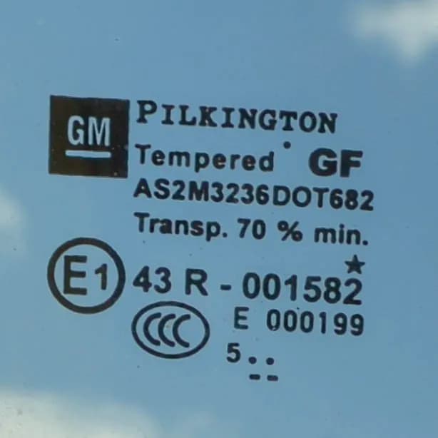 Opel Vauxhall Zafira B Rear Left Triandgular Window Glass  E143R-001582