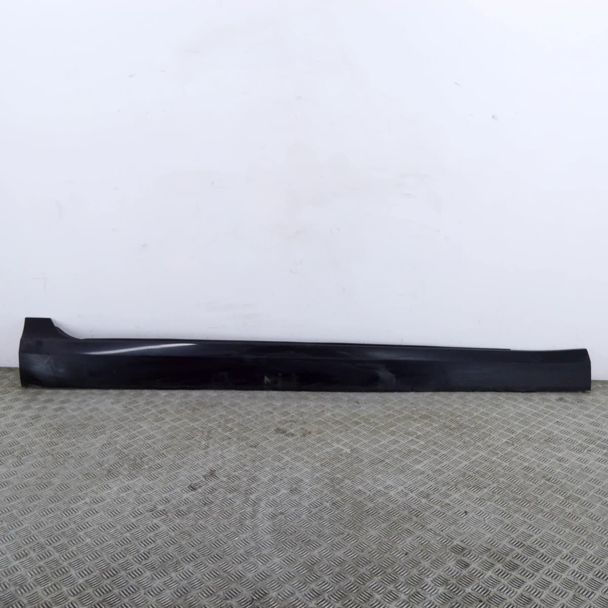 VOLVO V90 MK2 Right Side Plastic Sideskirt Cover 31386126