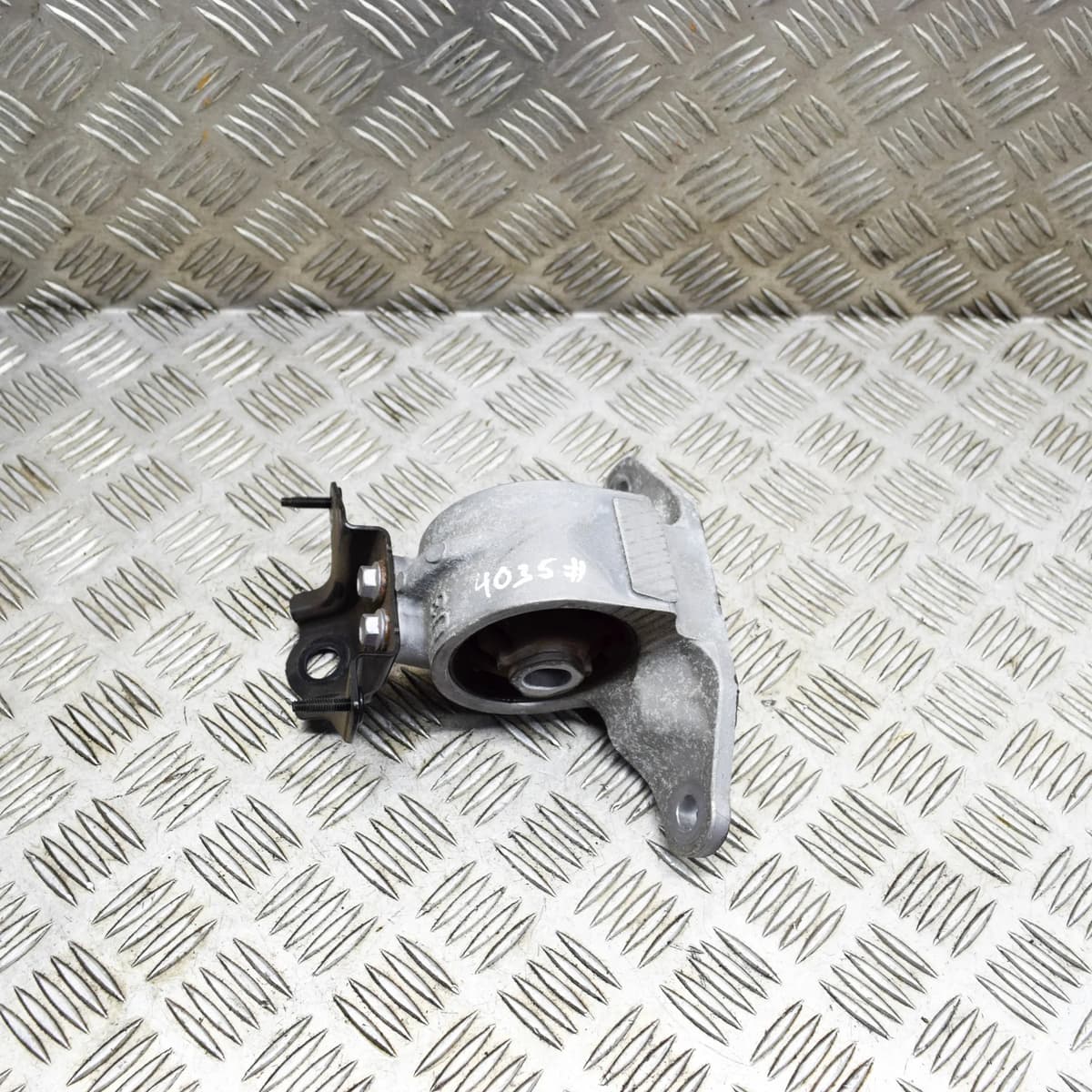 TOYOTA RAV 4 XA50 Left Side Engine Mount 12306-25020 2.5 Diesel 131kw 2019