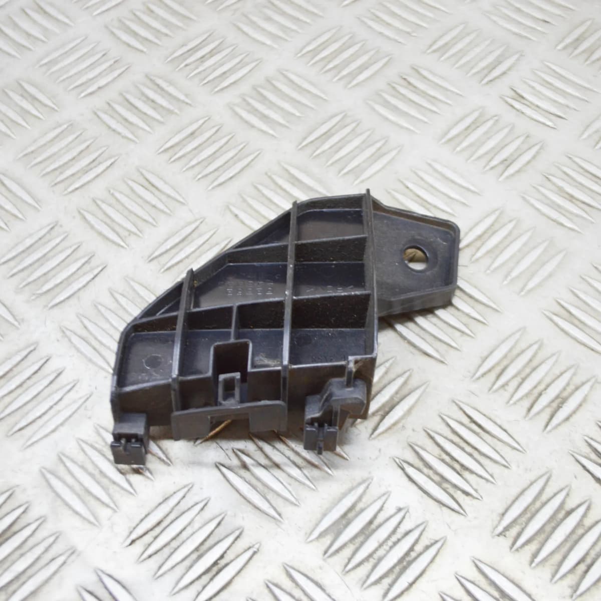 LEXUS RX AL20 Rear Right Bumper Bracket 52562-48020 3.5 Hybrid 230kw 2019