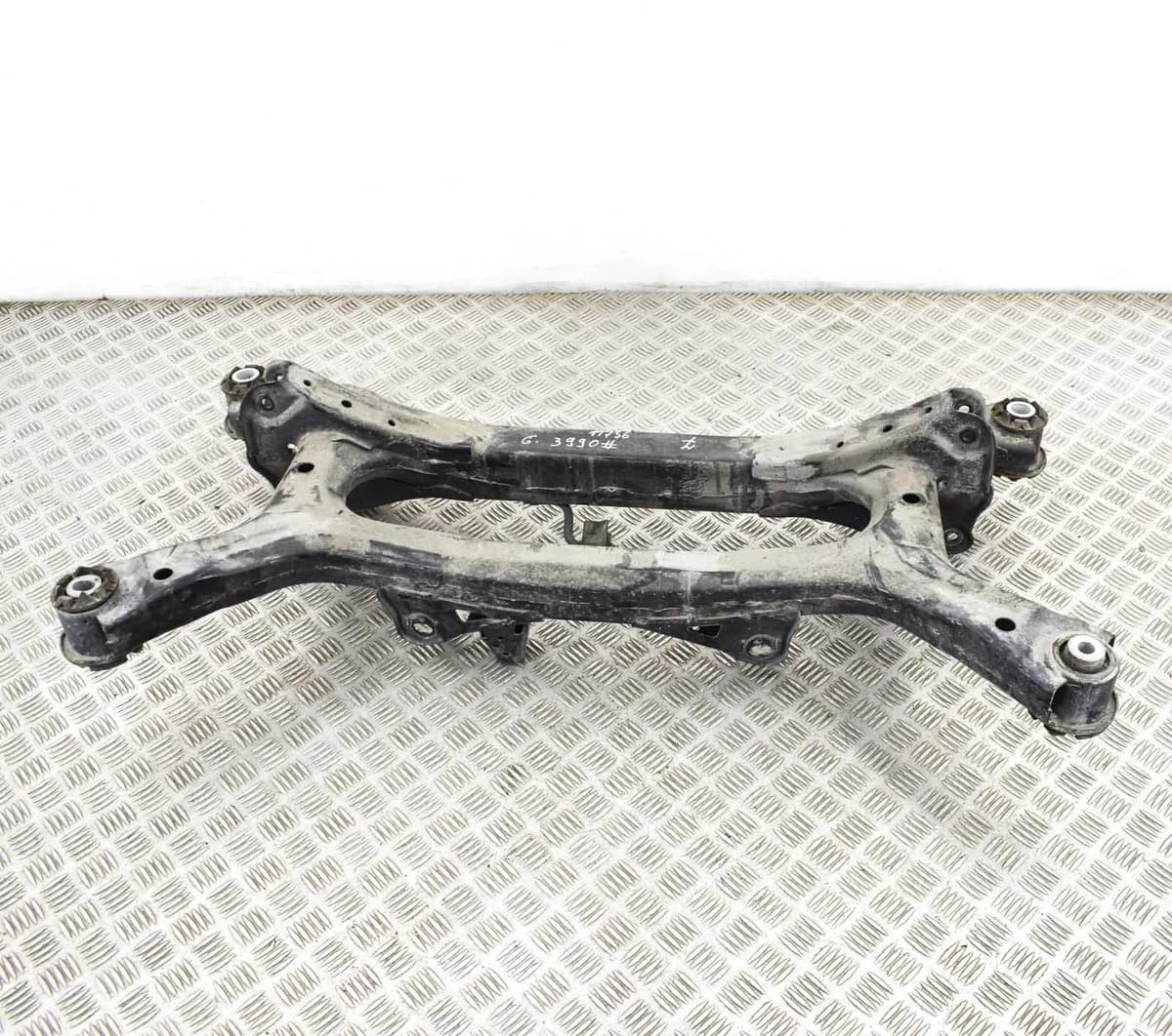 TOYOTA CAMRY XV70 Rear Subframe 51206-33120 2.5 Hybrid 129kw 2019