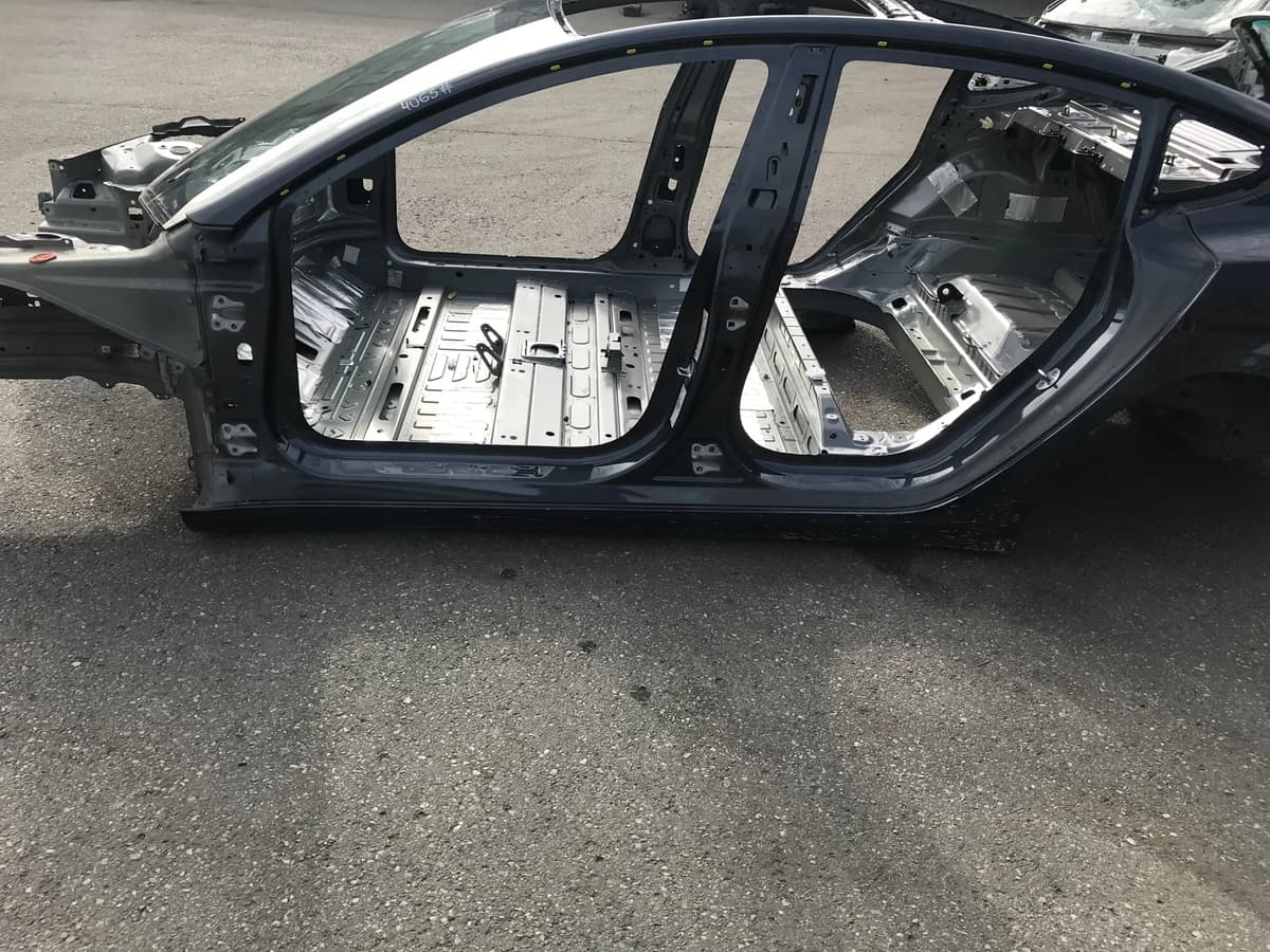 TESLA MODEL 3 2021 Left Side Sideskirt