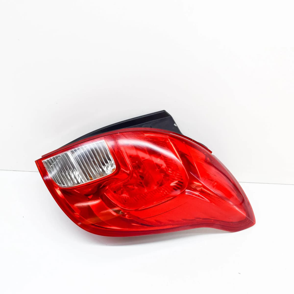 VAUXHALL MOKKA A J13 Rear Right Taillight RHD 42599463 2015