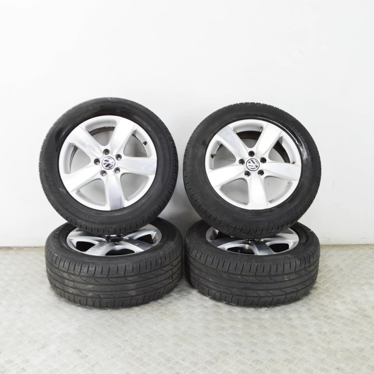 VW TIGUAN 5N_ 2008 Alloy Wheel Set 5N0601025C