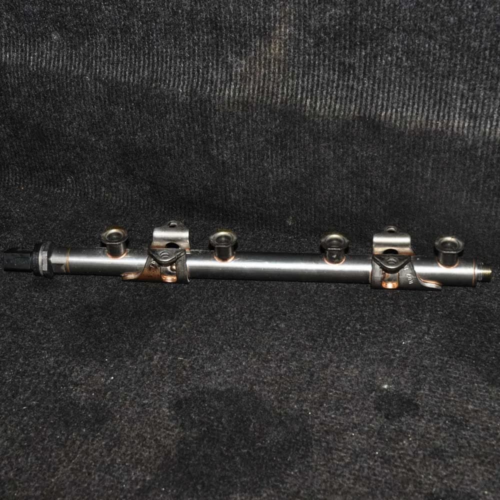 AUDI A1 Fuel Rail 8X 1.4 Petrol 04E133320D 2012