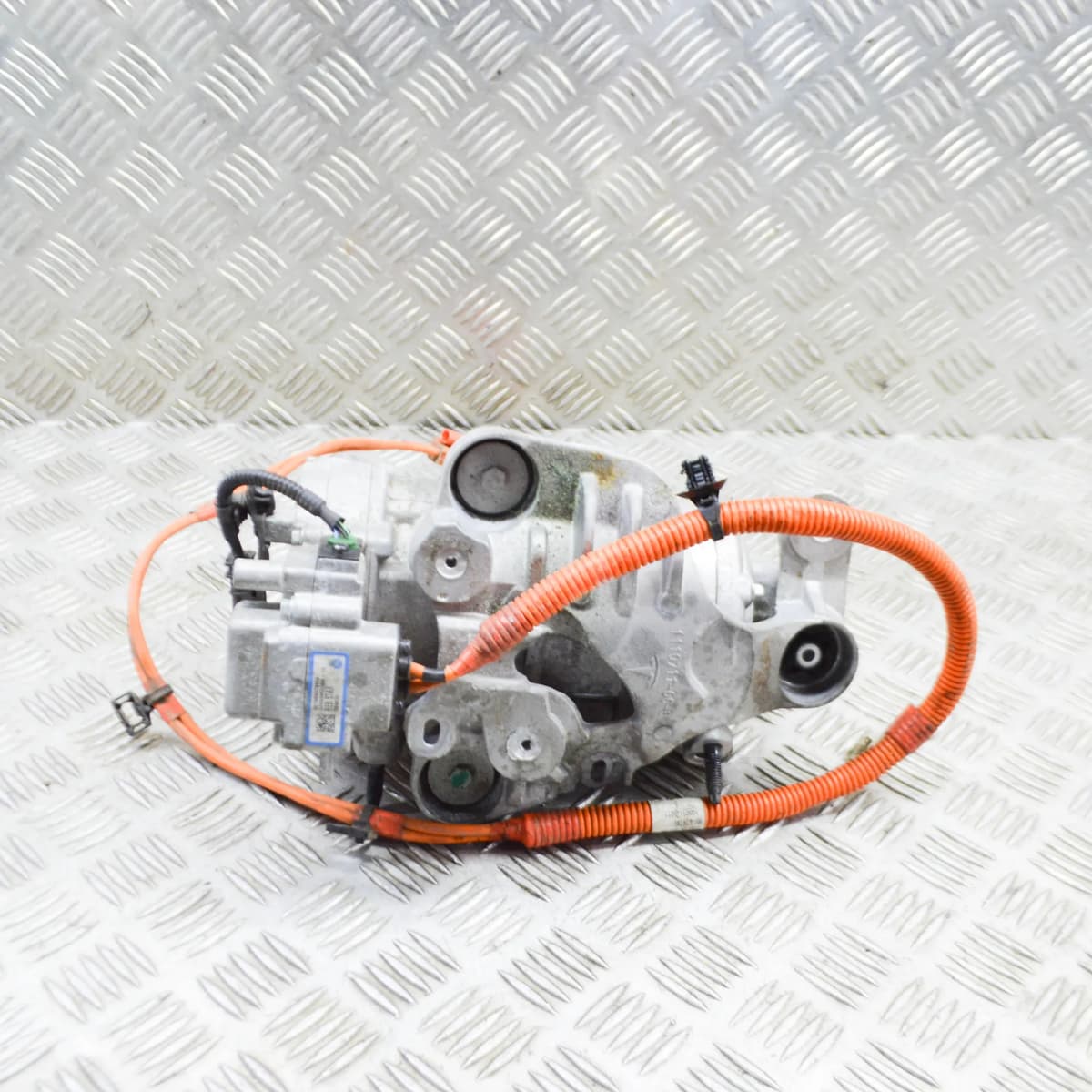 TESLA MODEL 3 2019 Air Condition A/C Pump 1088198-00-N