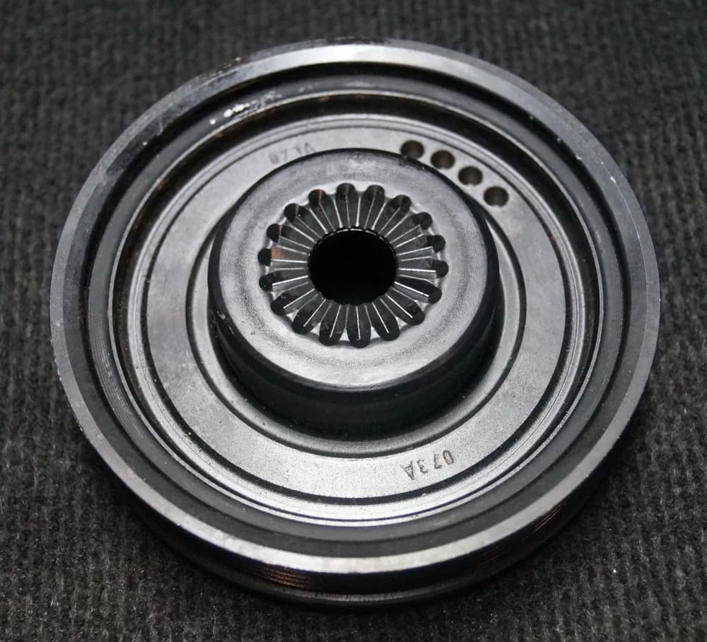 AUDI Q3 8U Crankshaft Pulley 04C105243D 1.4 Petrol 110kw 2014