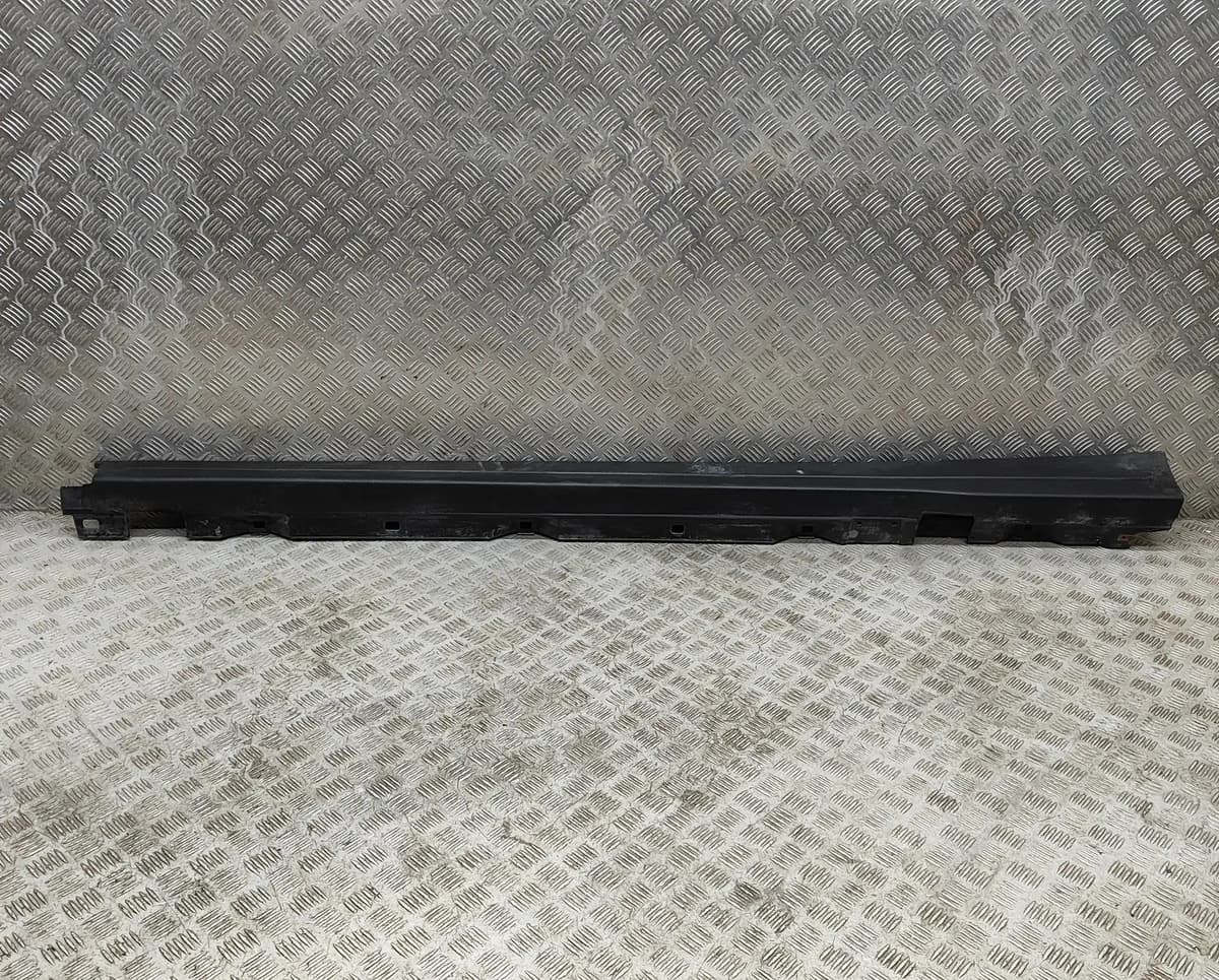 MERCEDES-BENZ GLB X247 Left Side Plastic Sideskirt Cover A2476980700 21654956