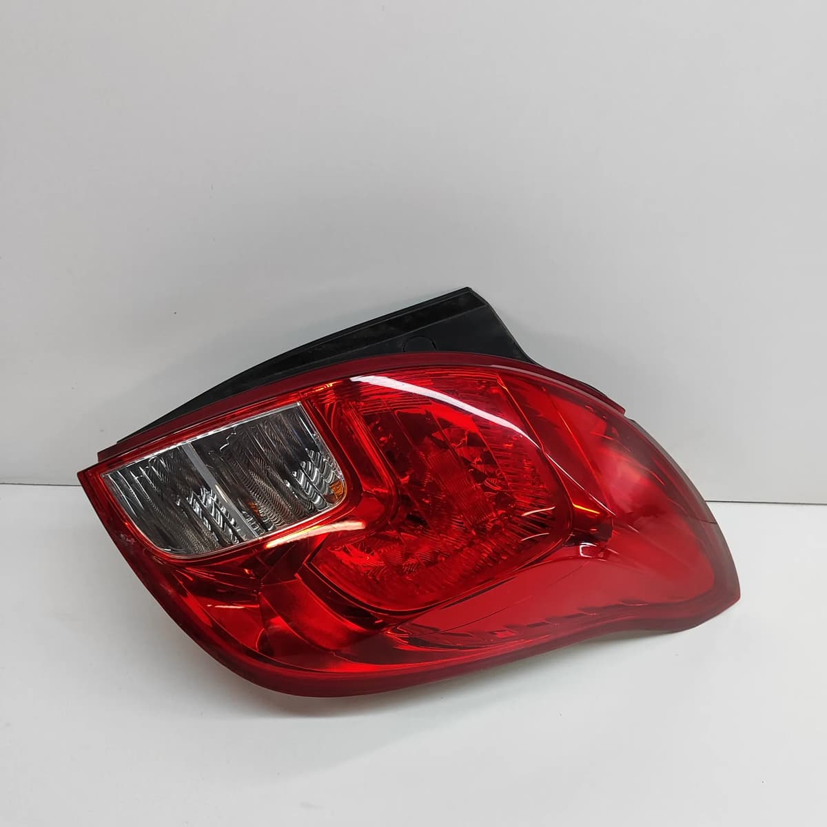 VAUXHALL MOKKA J13 Rear Right Taillight 95089715 1.7 Diesel 96kw 2015 RHD