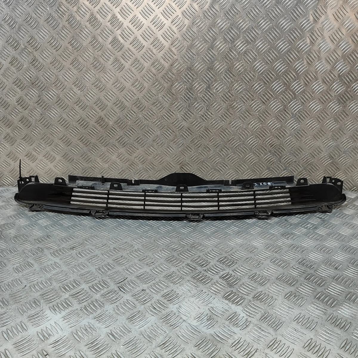 TESLA MODEL 3 Front Bumper Lower Grill 1516848-00-A Electricity 175kw