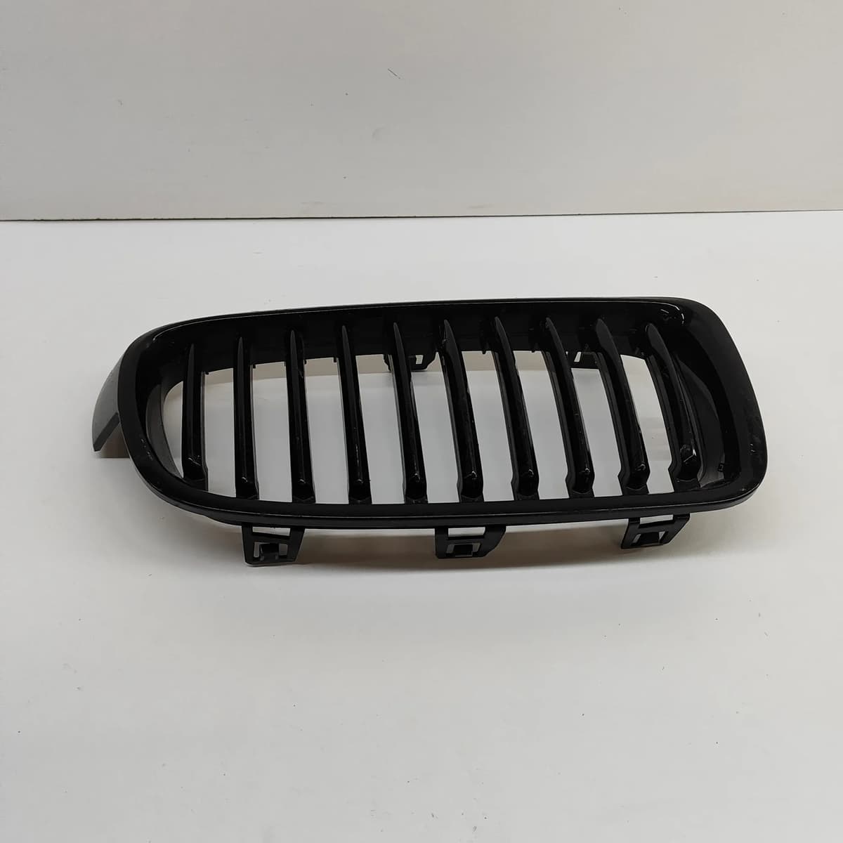 BMW 3 F30 Radiator Grille Right 7263482 3.0 Diesel 230kw 2015