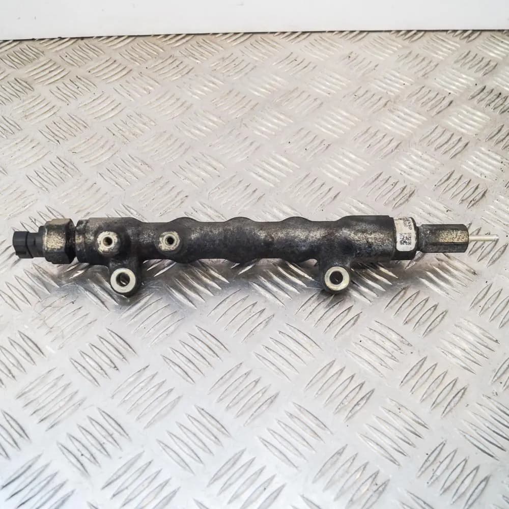 MAZDA 6 Fuel Rail W/ Sensor GH 2.2 MZR-CD 120kw A0060 2010