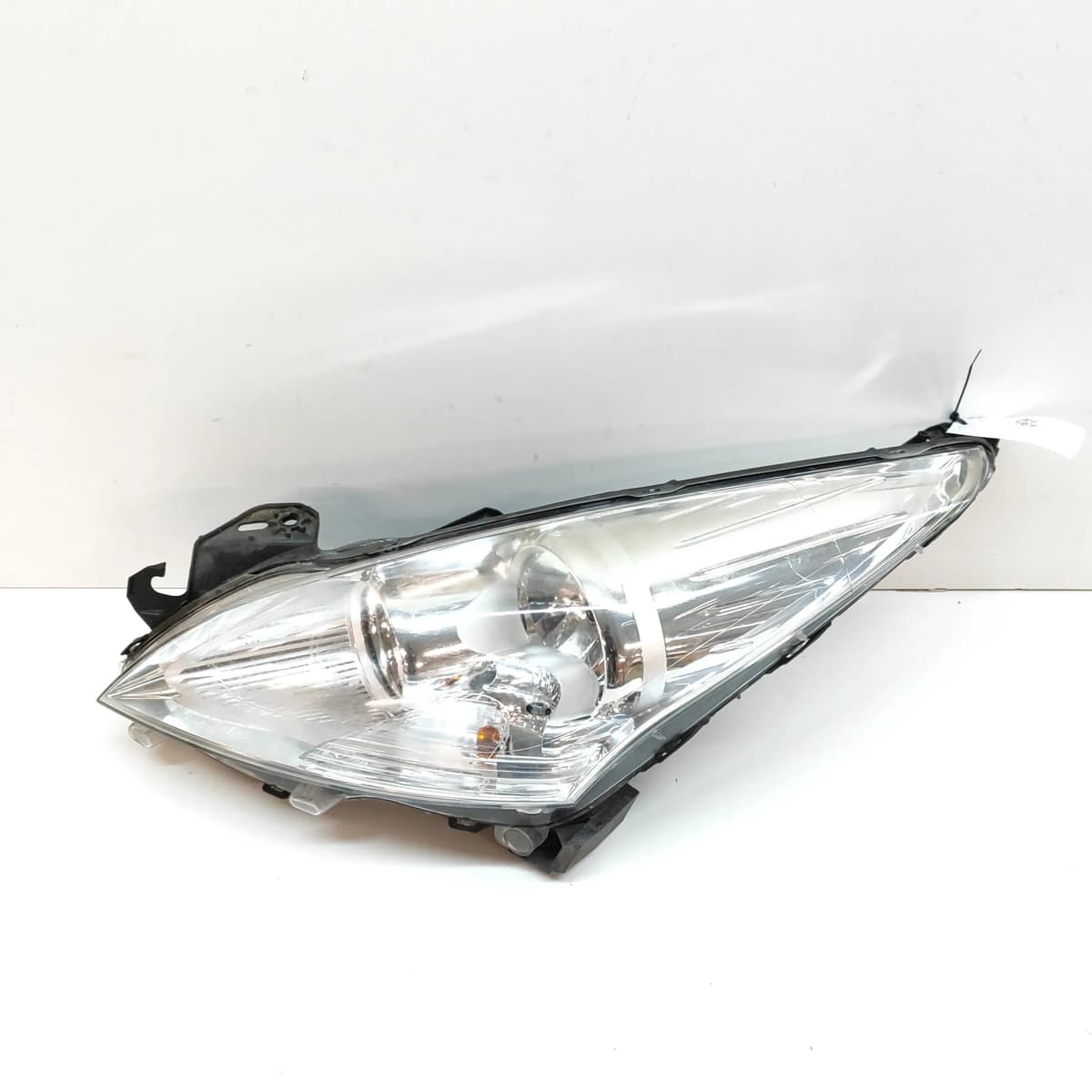 PEUGEOT 5008 2011 Front Left Headlight 9682519180