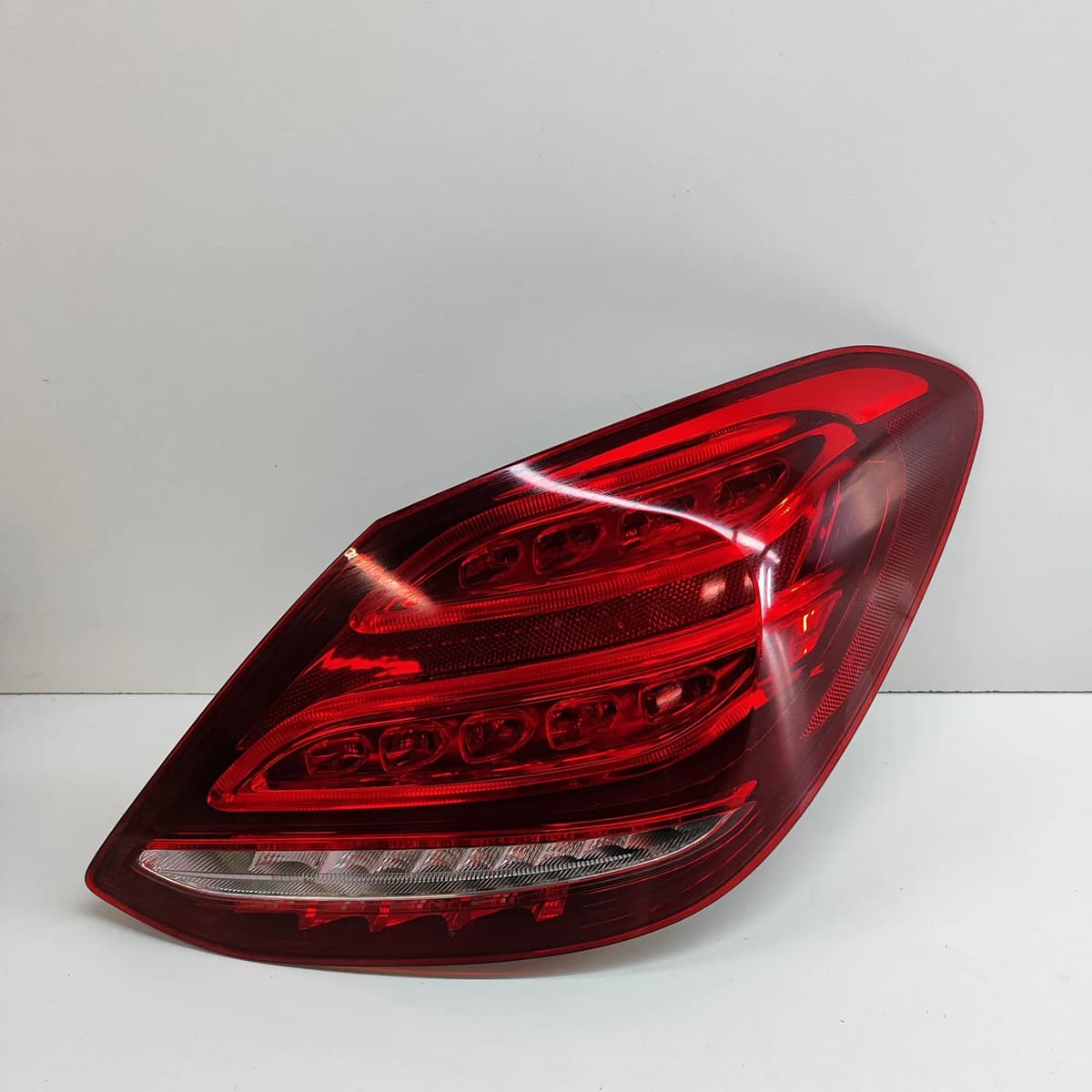 MERCEDES-BENZ C W205 2014 Rear Right Tail Light  A2059062102
