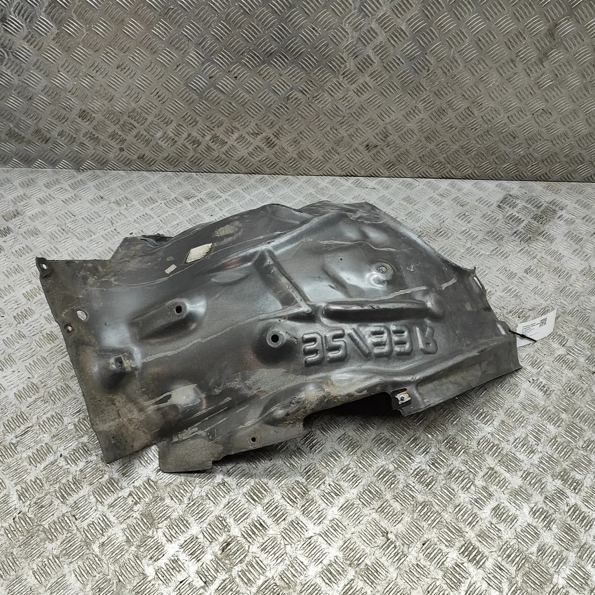 BMW 3 F30, F80 Front Right Arch Liner Rear Part 7260700