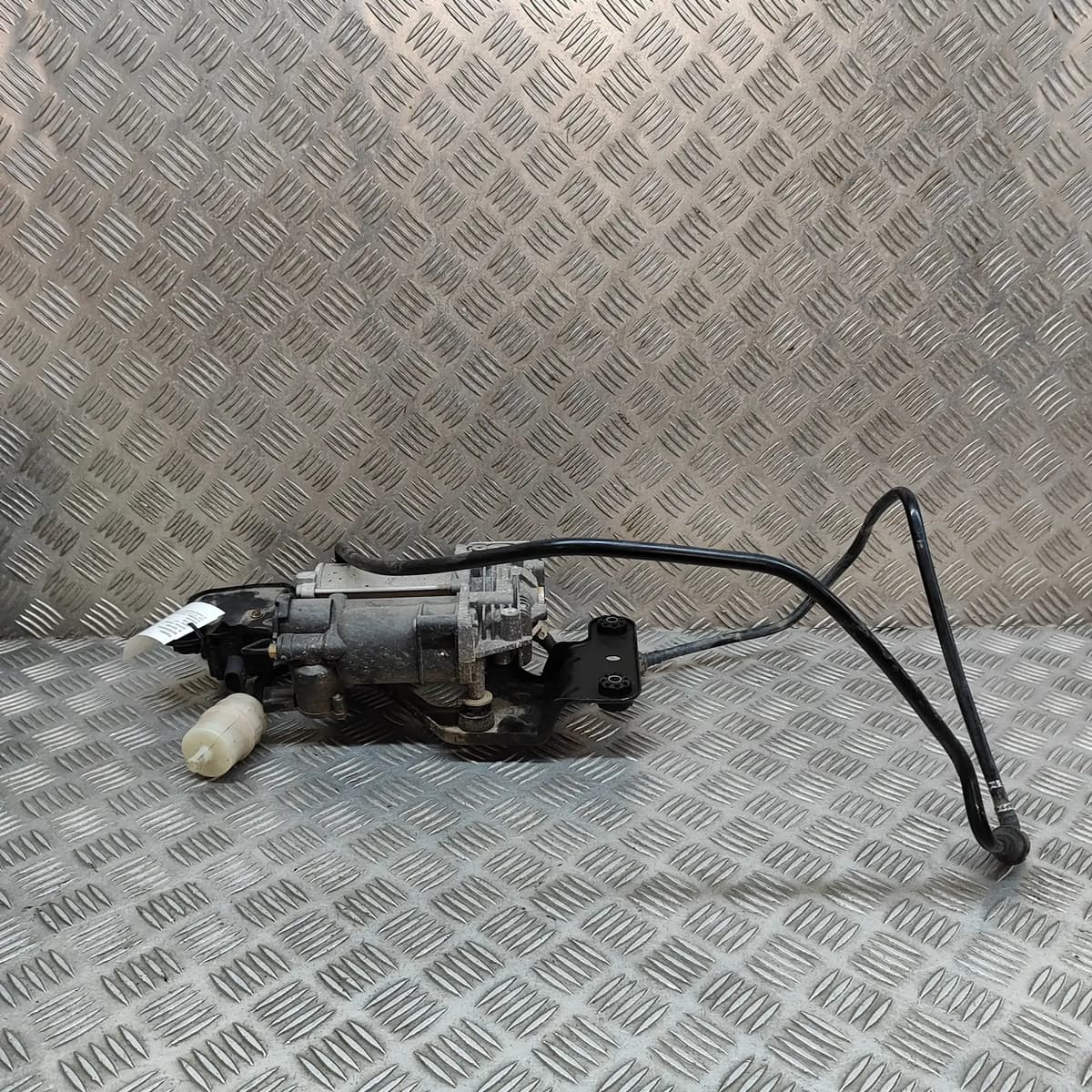 BMW X5 E70 Air Suspension Compressor 6789938 3.00 Diesel 180kw