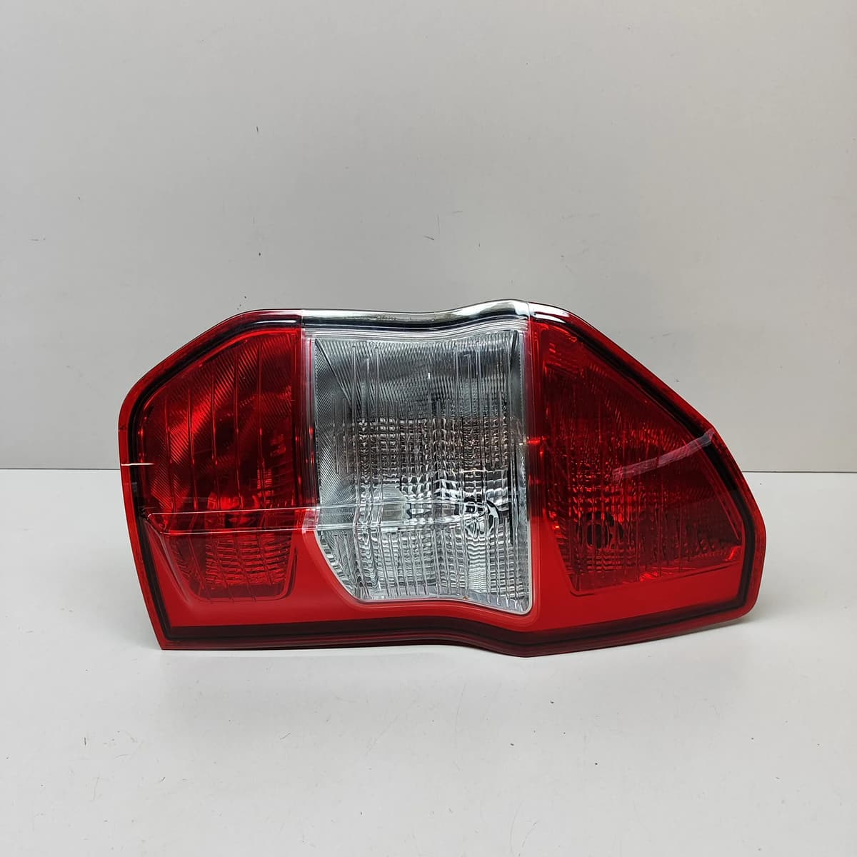FORD TRANSIT COURIER Kombi Rear Right Taillight Lamp ET76-13404-AB 1.60 Diesel