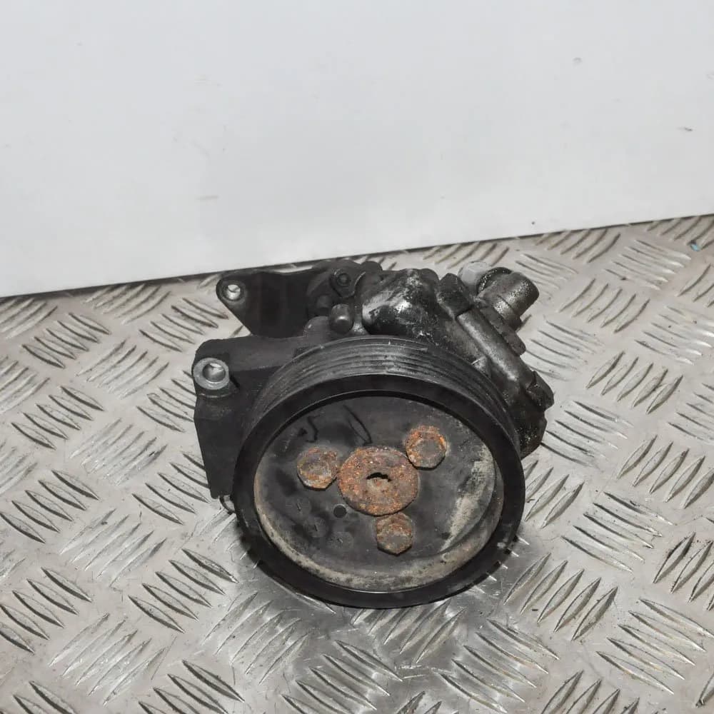 BMW 7 Power Steering Pump W/ Pulley E65 4.8 Petrol 270kw 7508865 2007