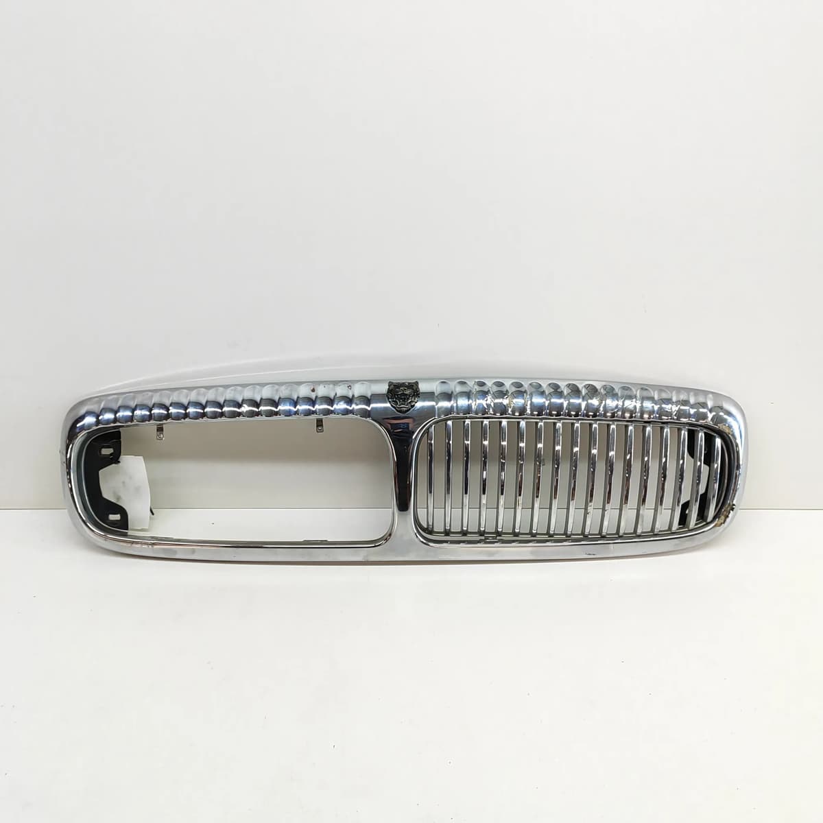 JAGUAR XJ X308 Radiator Grille HNC-5504-CB 4.0 Petrol 267kw 1999 23170637