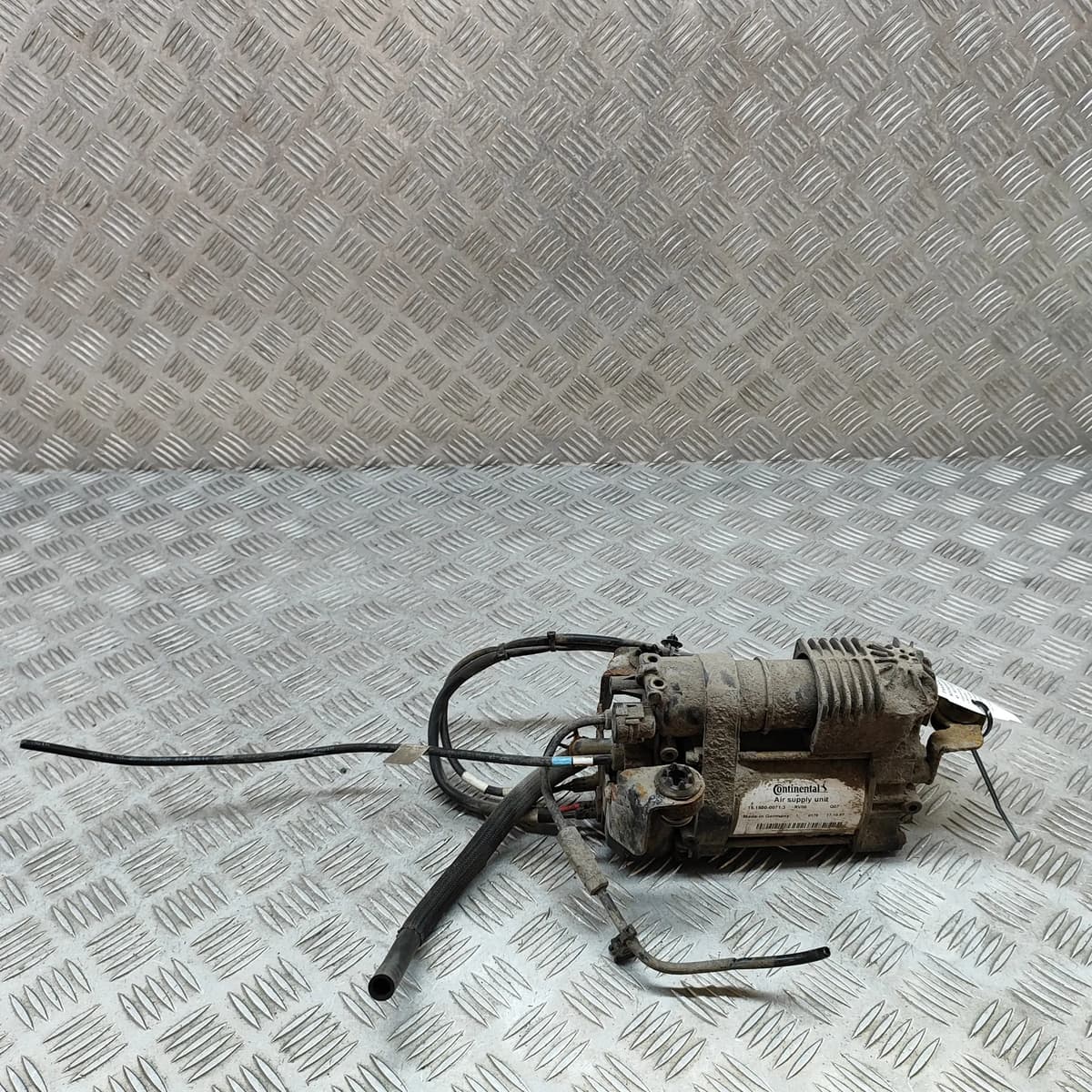 VOLVO XC60 II 246 Suspension Compressor 15.1500-0071.3 15.1543-0022.2 31451410