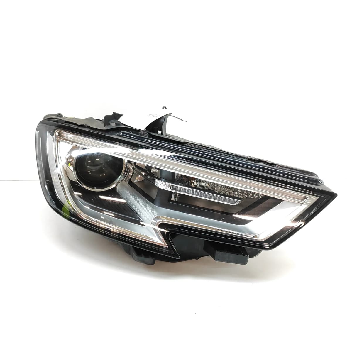 AUDI A3 Sportback 8VA, 8VF 2018 Front Right Headlight 8V0941006E