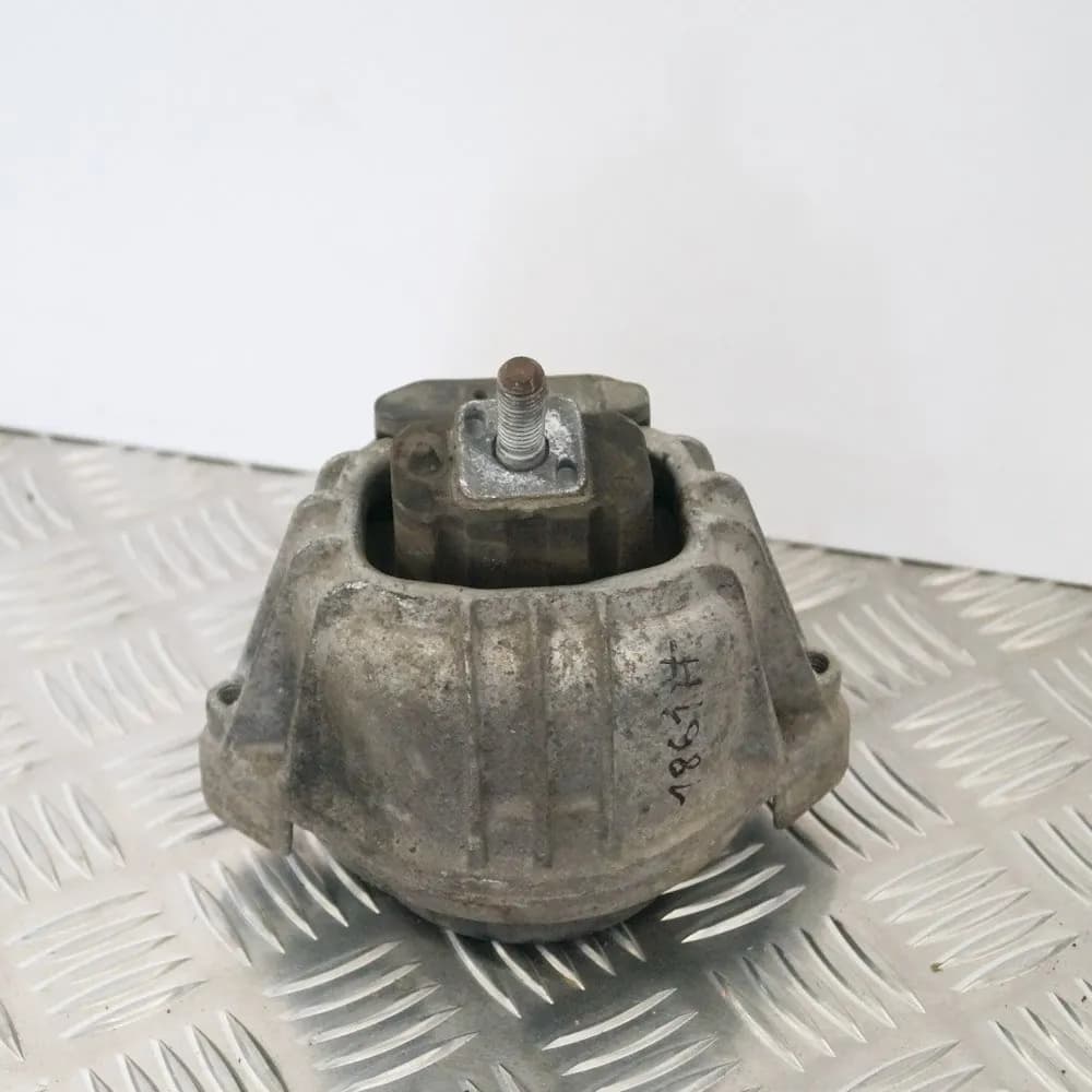 BMW 3 E91 Right Side Engine Mount 6768852 2.0 Petrol 115kw 2010