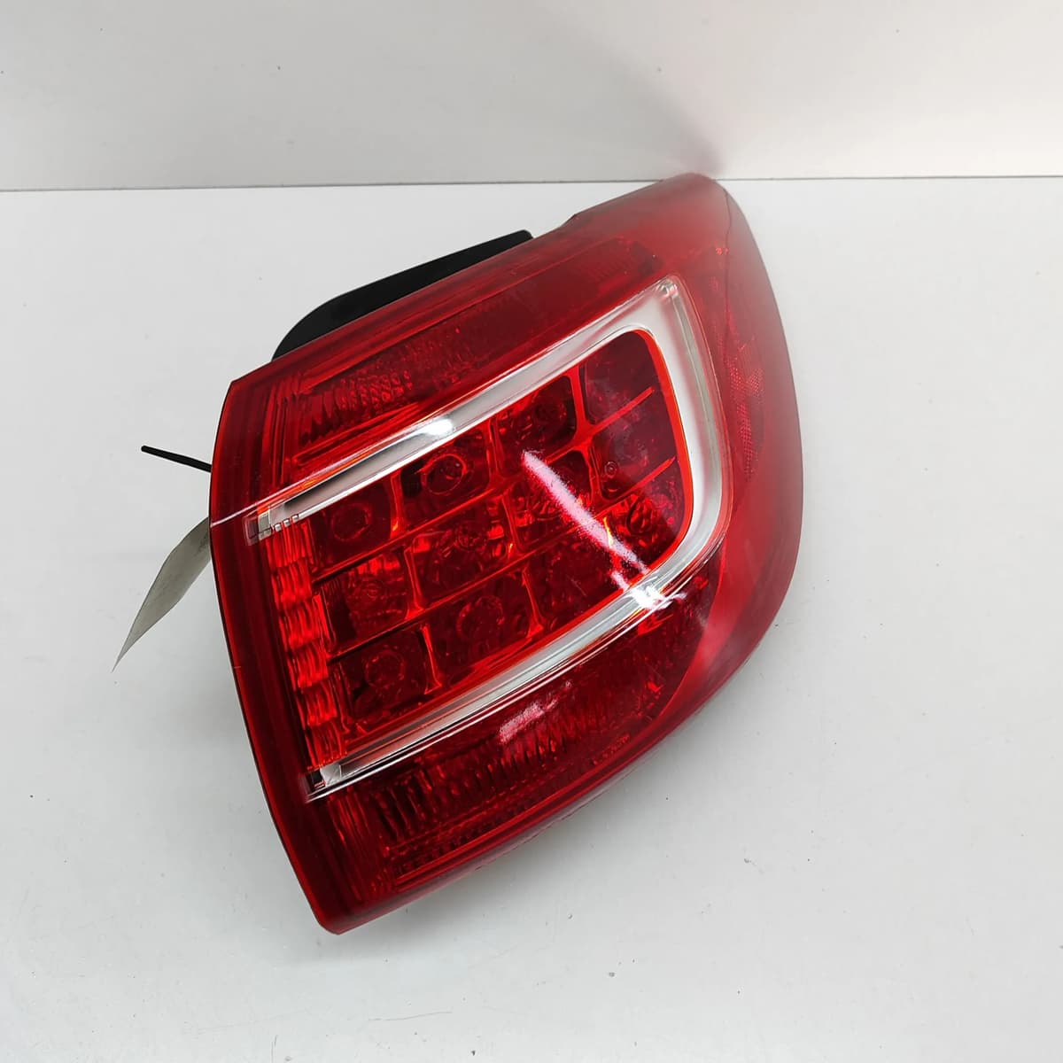 KIA SPORTAGE SL Rear Right Tail Light 92420-3W010 1.7 Diesel 85kw 2013 LHD