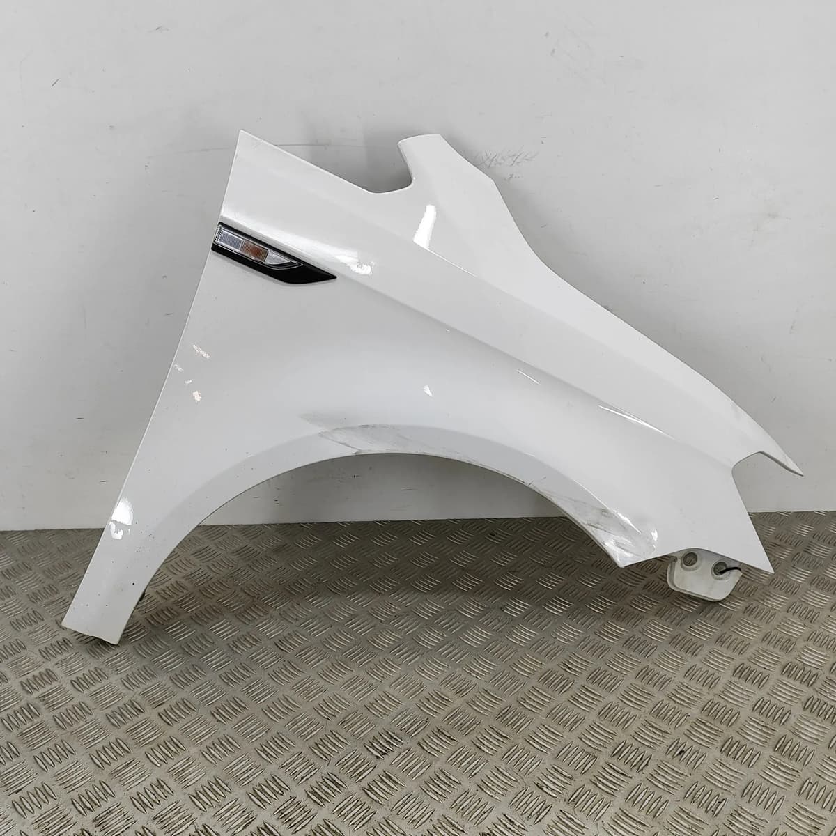 Volkswagen Caddy Mk4 Furgon Front Right Fender 2K5821022B 2018 23560427