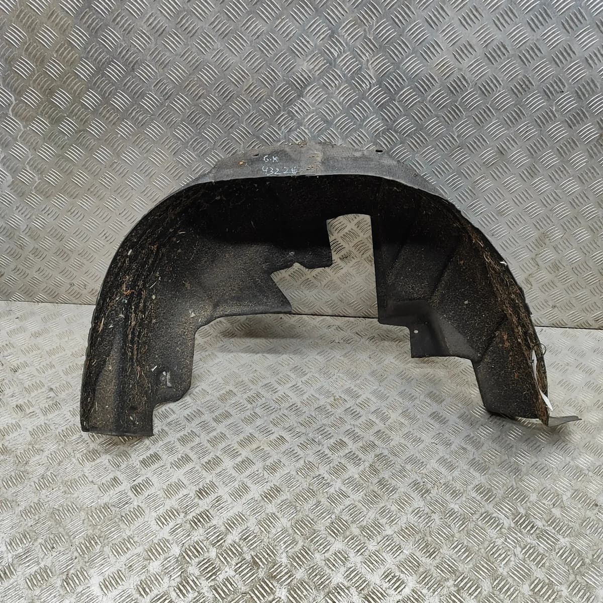 SEAT ATECA Radkastenverkleidung hinten links 575810972C 1.5TSI 110kw 23569269