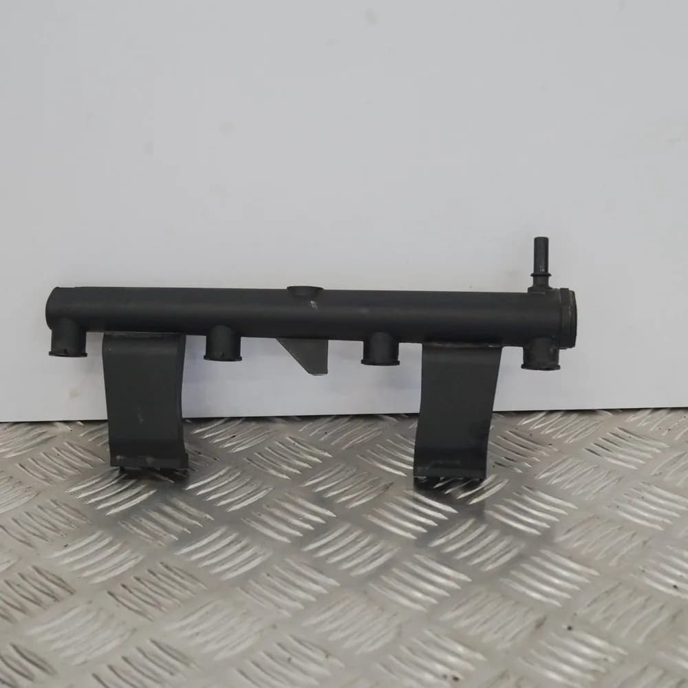 Citroen C3  Fuel Rail 9636520780 MK1 1.6 Petrol 80KW