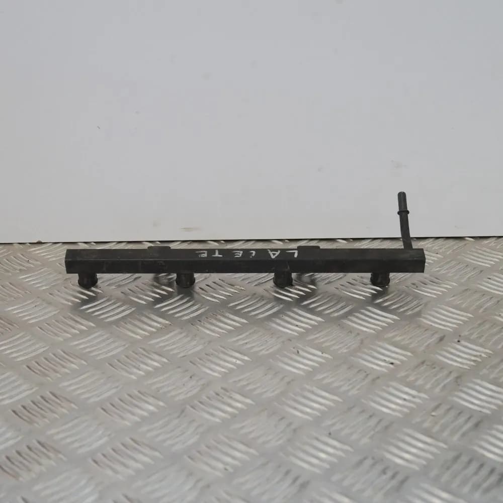 Daewoo Lacetti  Fuel Rail MK1 1.6 Petrol