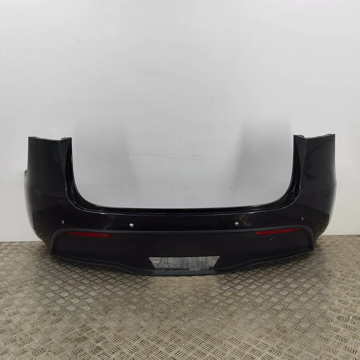 TESLA MODEL Y 2022 Rear Bumper 1540121-01-B