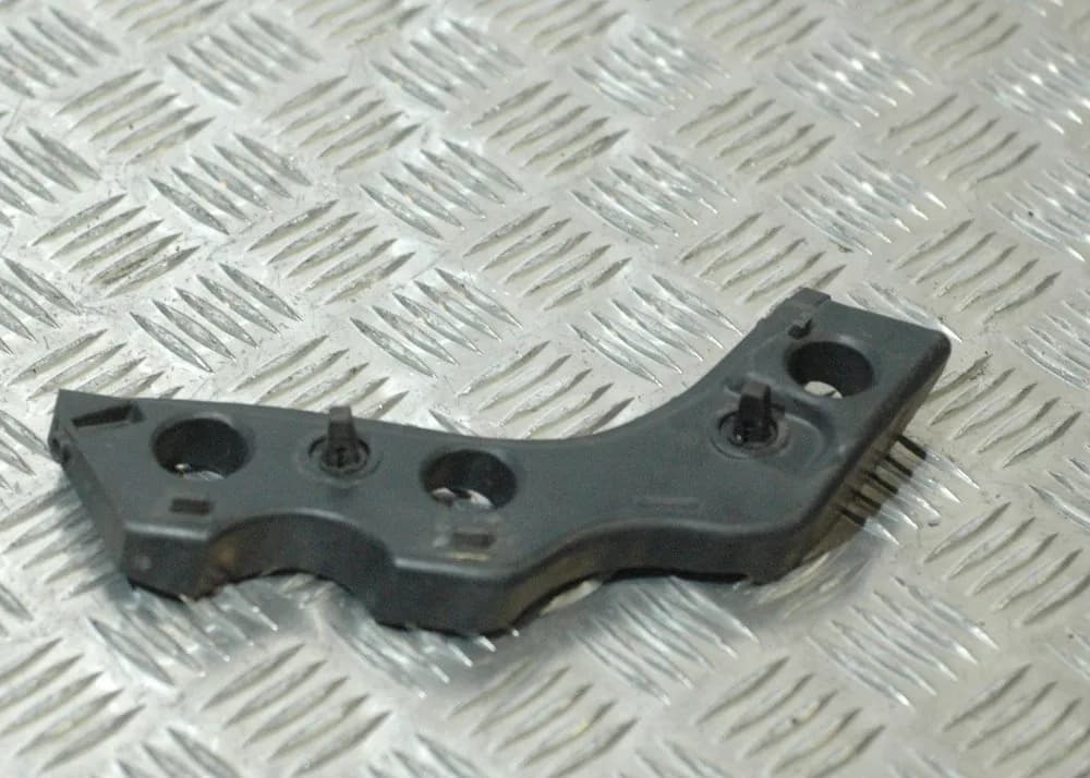 VOLKSWAGEN PASSAT CC 357 Front Left Bumper Bracket 3C8807183A 2009