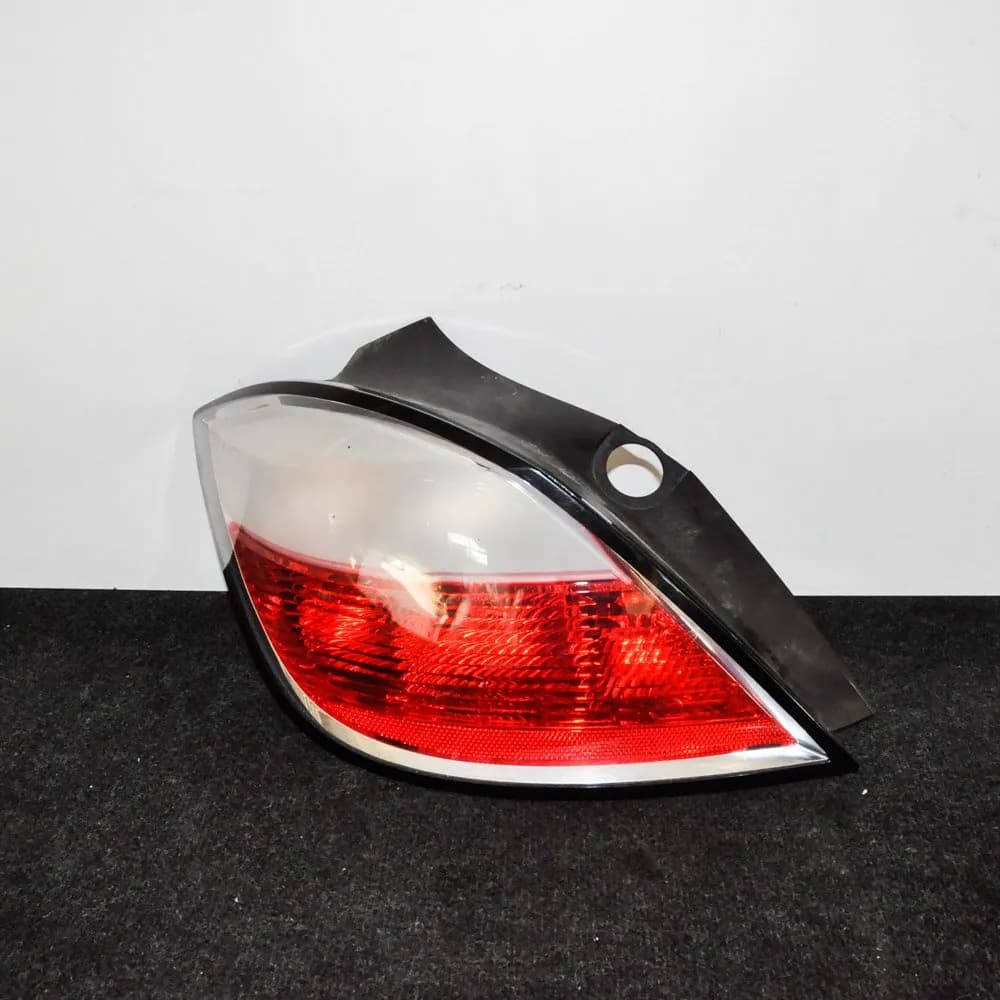 VAUXHALL OPEL ASTRA H Rear Left Taillight 24451835 1.8 Petrol 92kw 2005