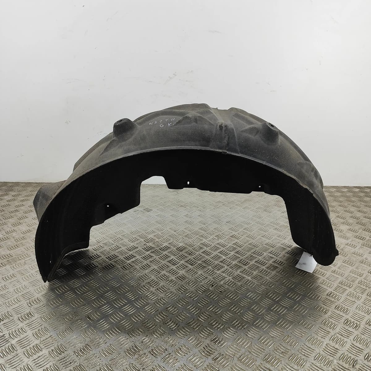 Volkswagen TOUAREG 7P Rear Left Arch Liner 7P6810971 2016 24409121
