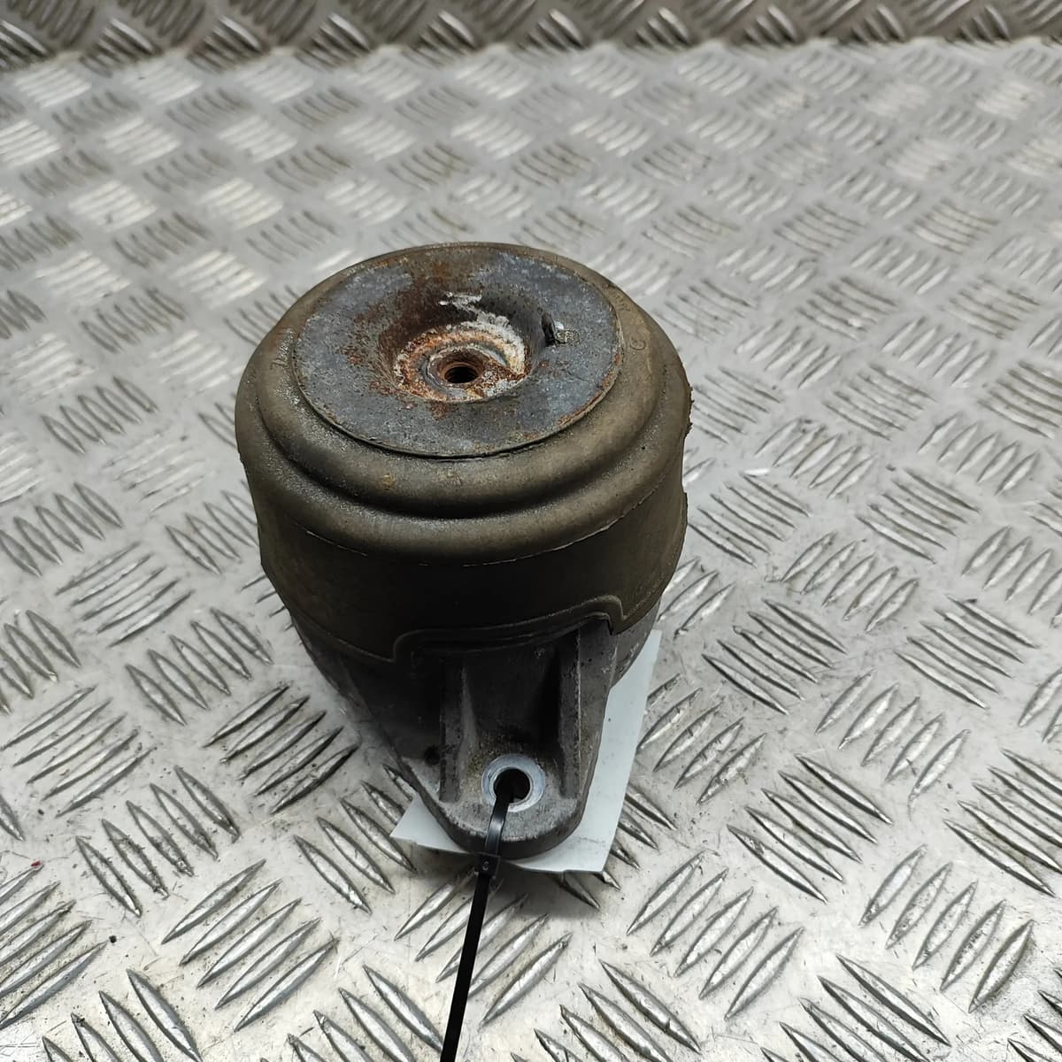 MERCEDES-BENZ E W212 Linke Motorhalterung A2122403217 3,5 Benzin 2015 24557804