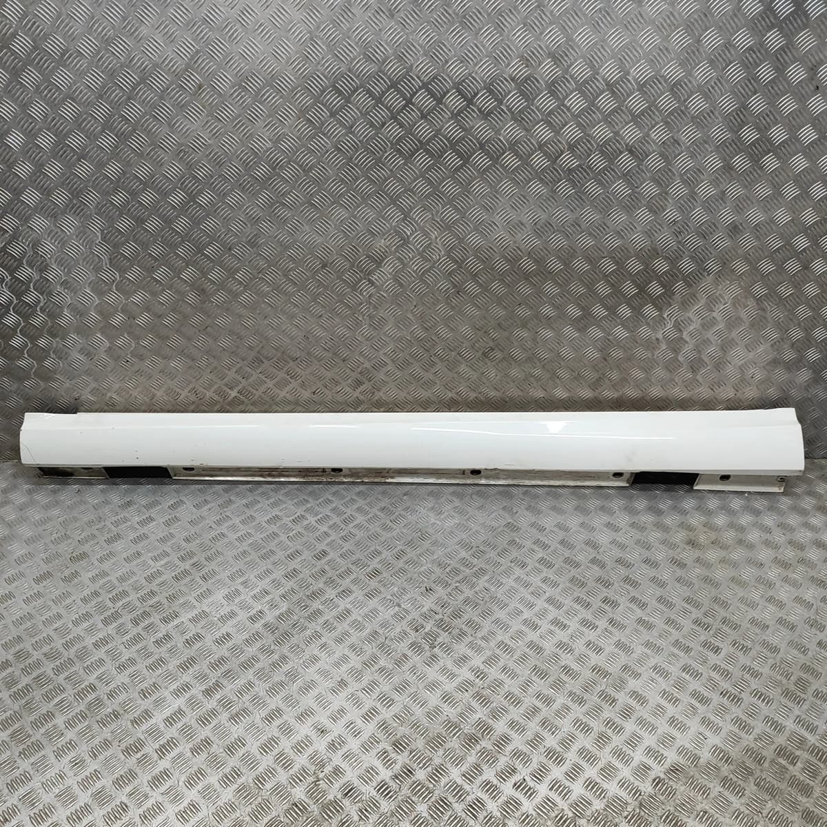 MERCEDES-BENZ B W246 Left Side Plastic Sideskirt Cover A2426900140 24839456