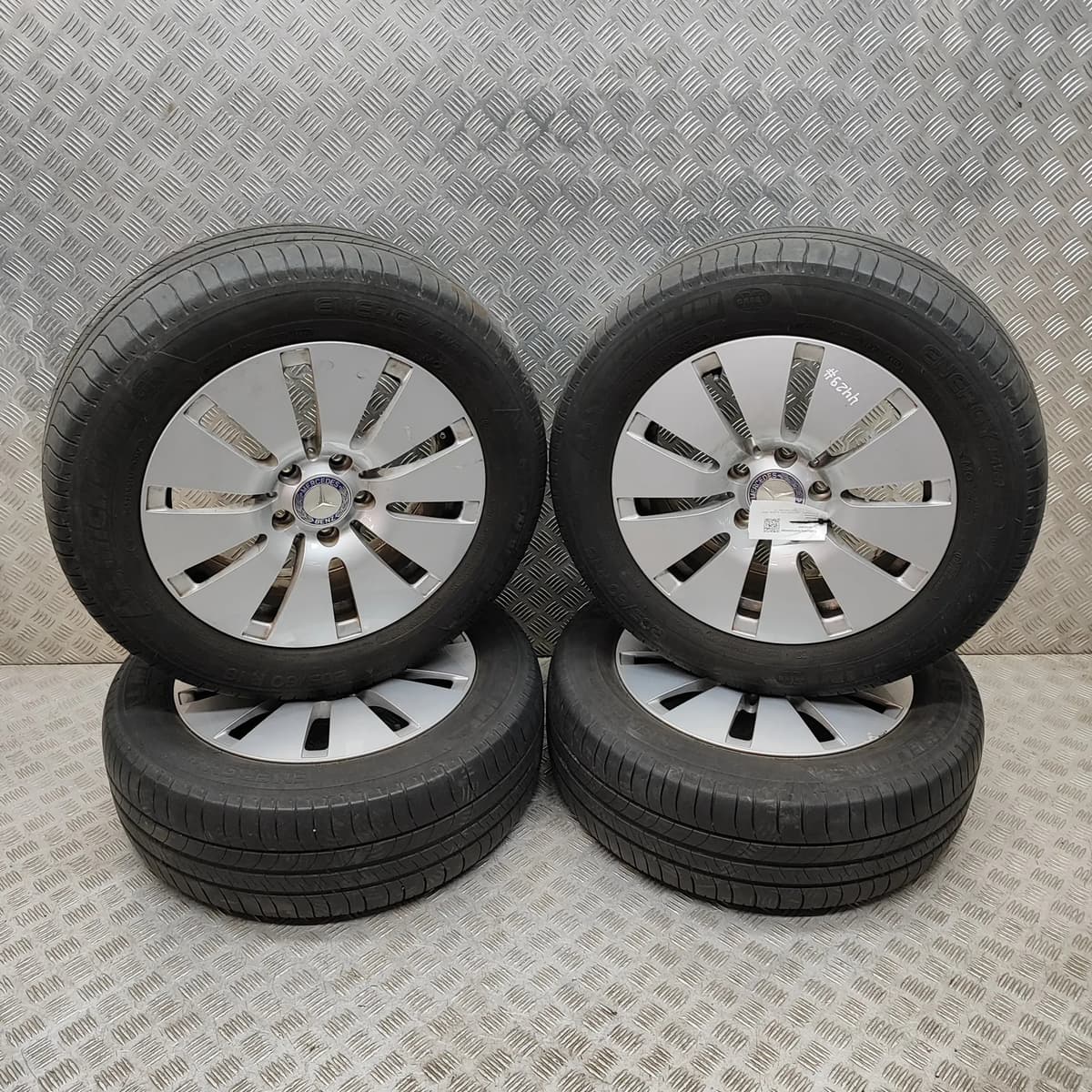 MERCEDES-BENZ B W246, W242 2016 Alloy Wheel Set A2424010002