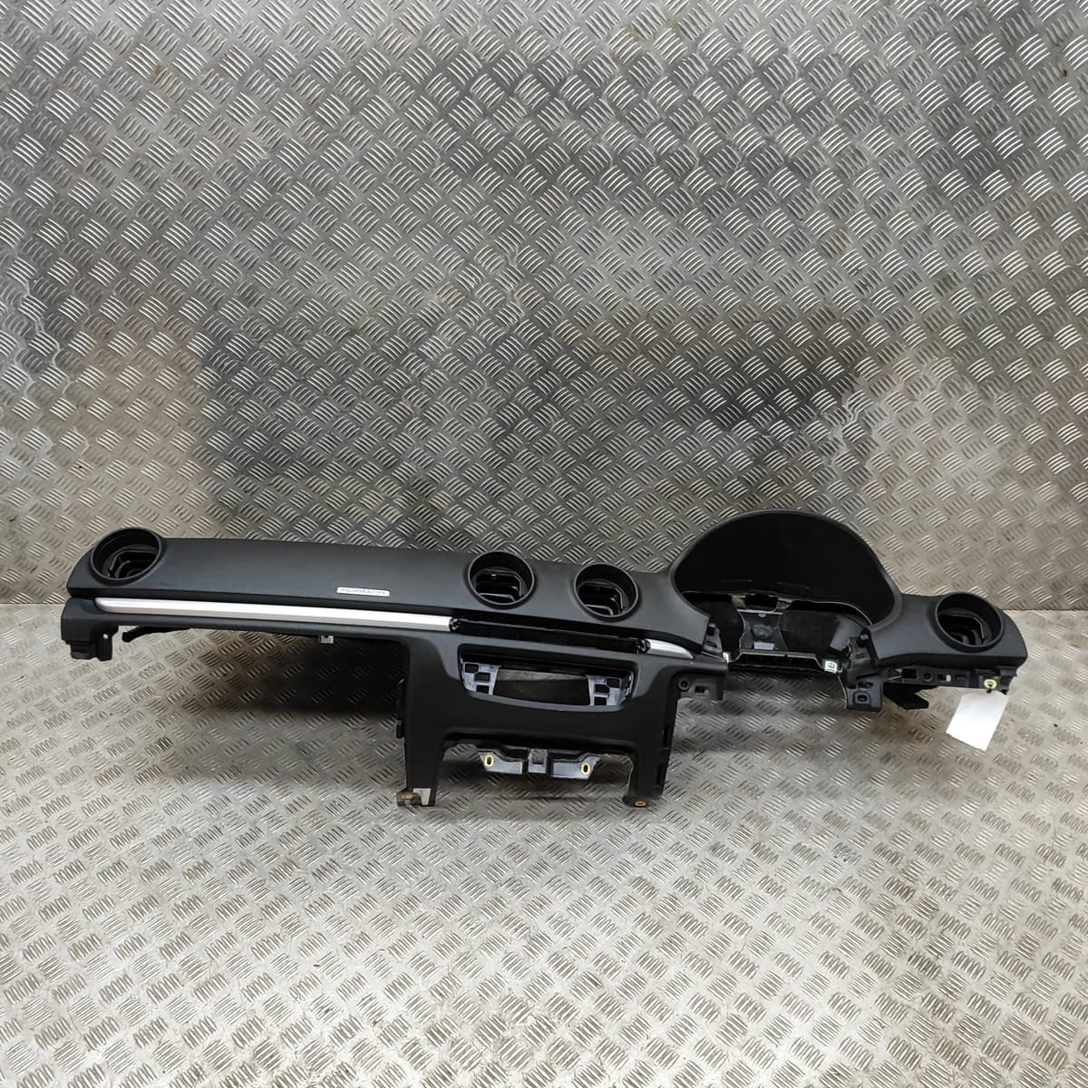 AUDI A3 Limousine 8V Dashboard Panel RHD 8V2857067 2017 24918367