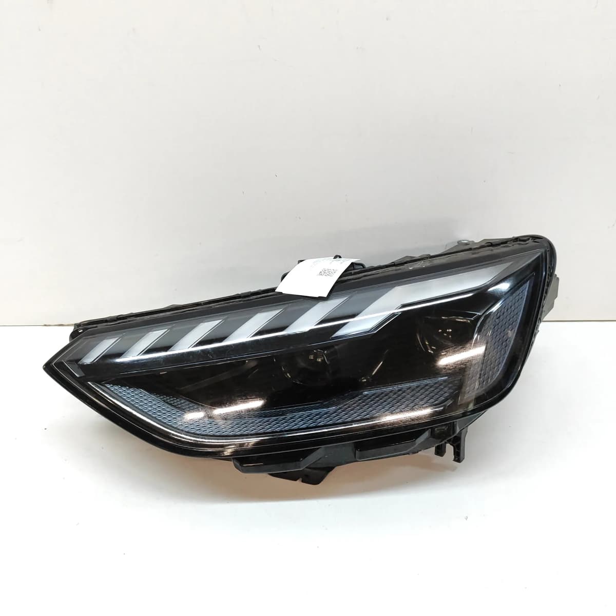 AUDI RS4 Avant B9 Front Left Headlight RHD 8W0941035K 3.0 Petrol 331kw 2023