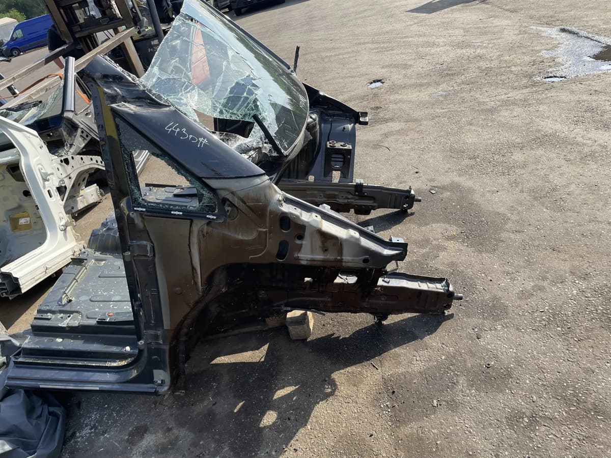 MERCEDES-BENZ EQV W447 2023 Front Right Quarter Panel
