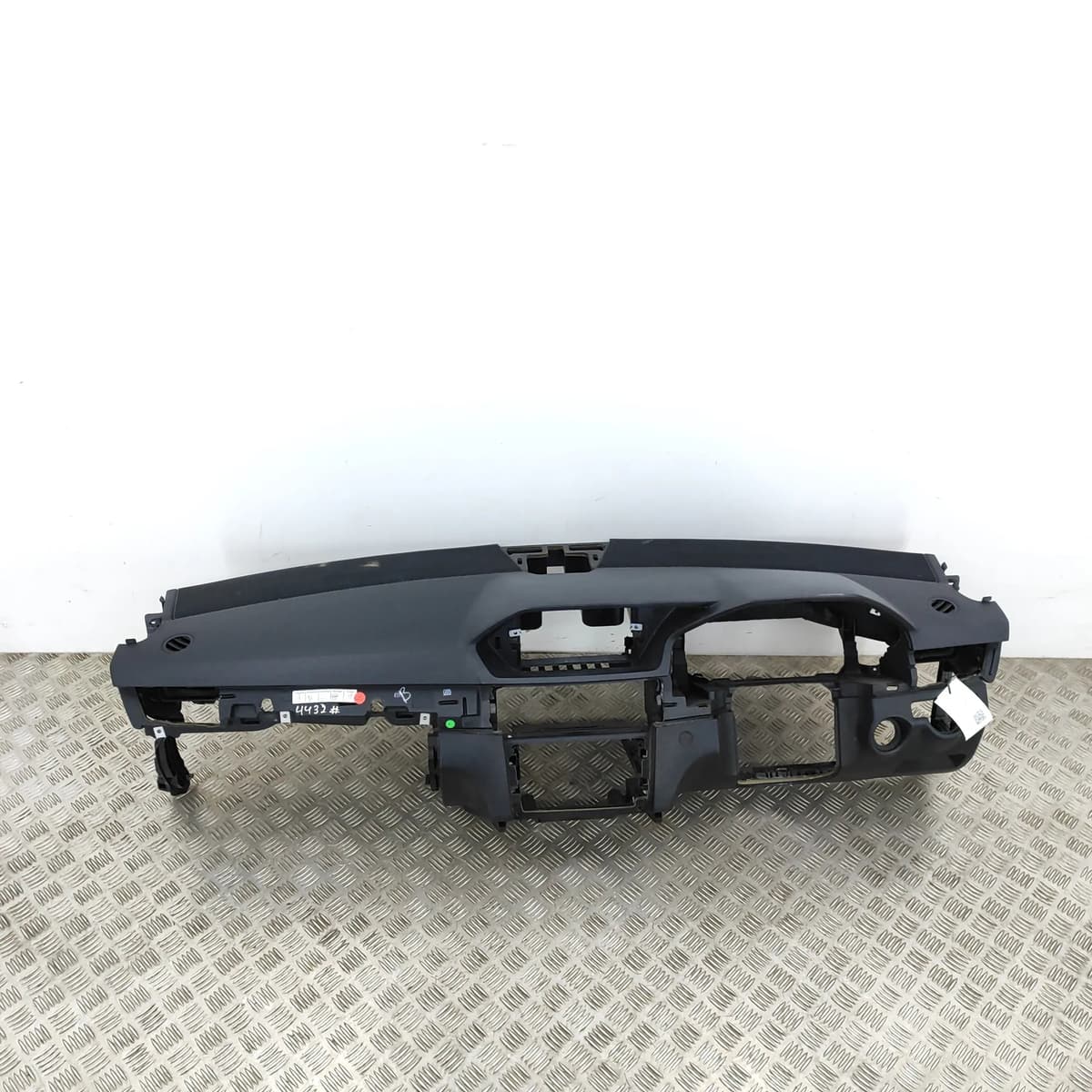 MERCEDES-BENZ E S212 Dashboard Panel A2126802487 RHD 2010 25162595